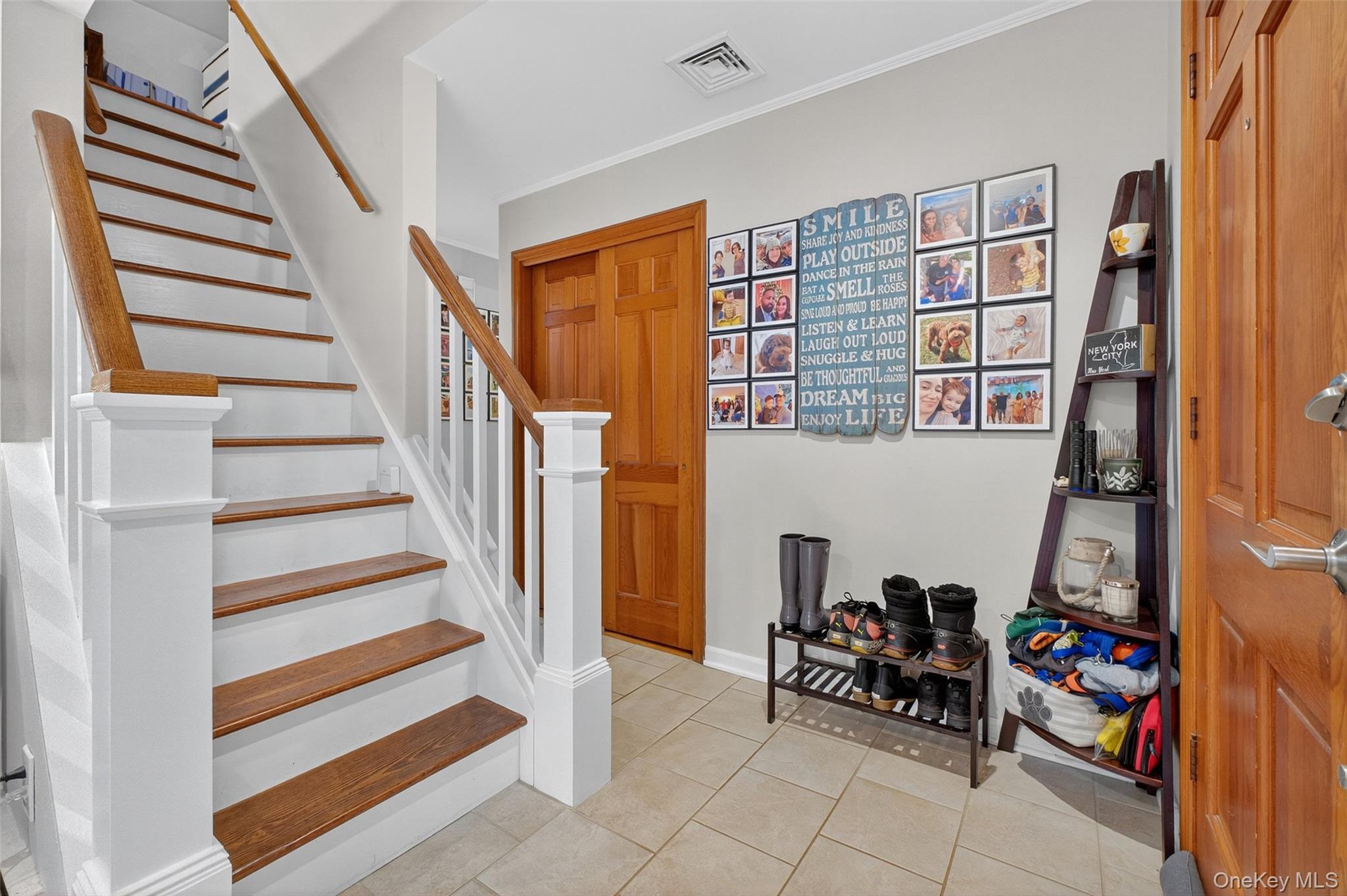 18 Birch Hill Drive, Poughkeepsie, NY 12603