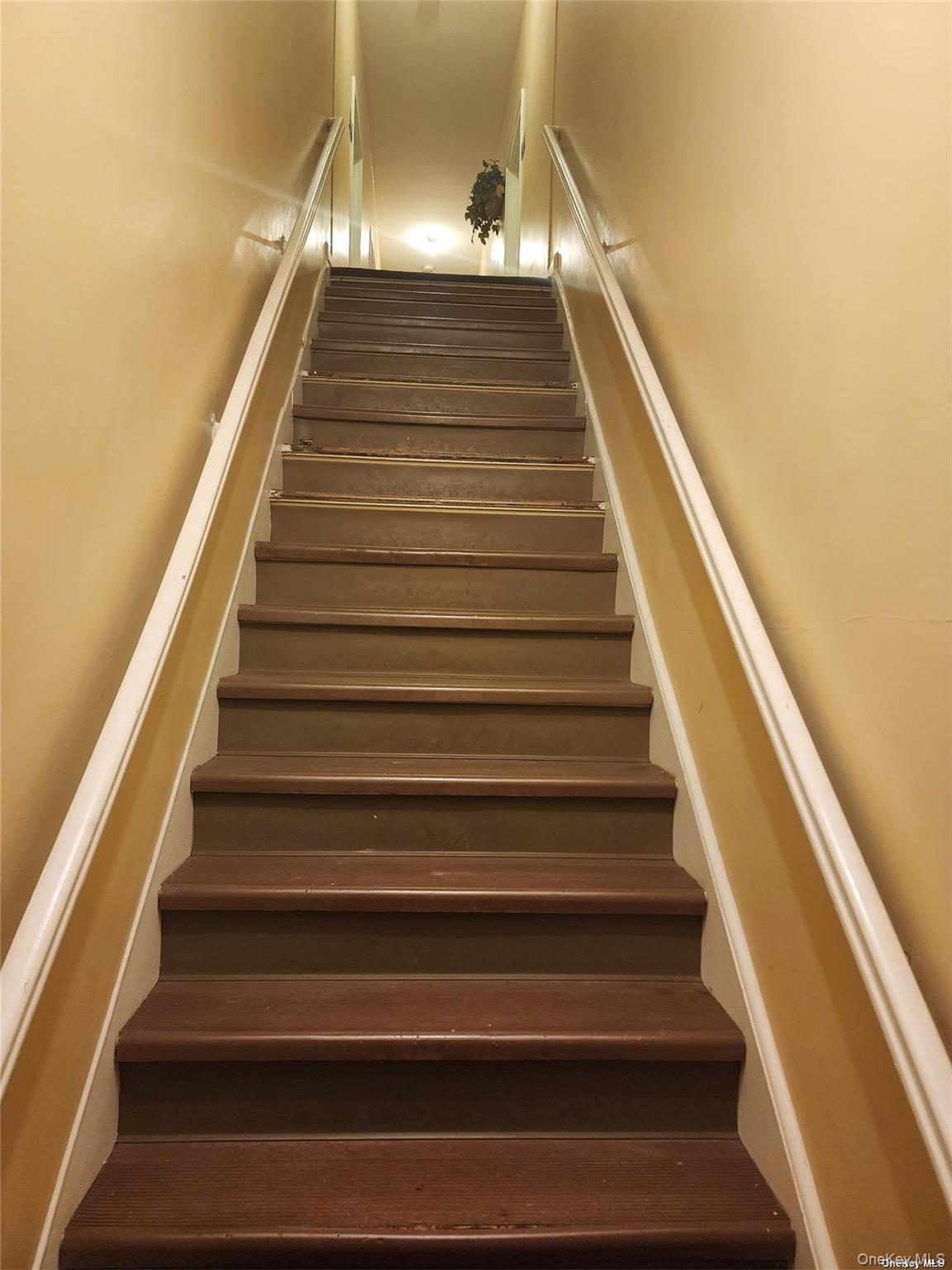 36 Hillside Avenue # 1, Williston Park, NY 11596