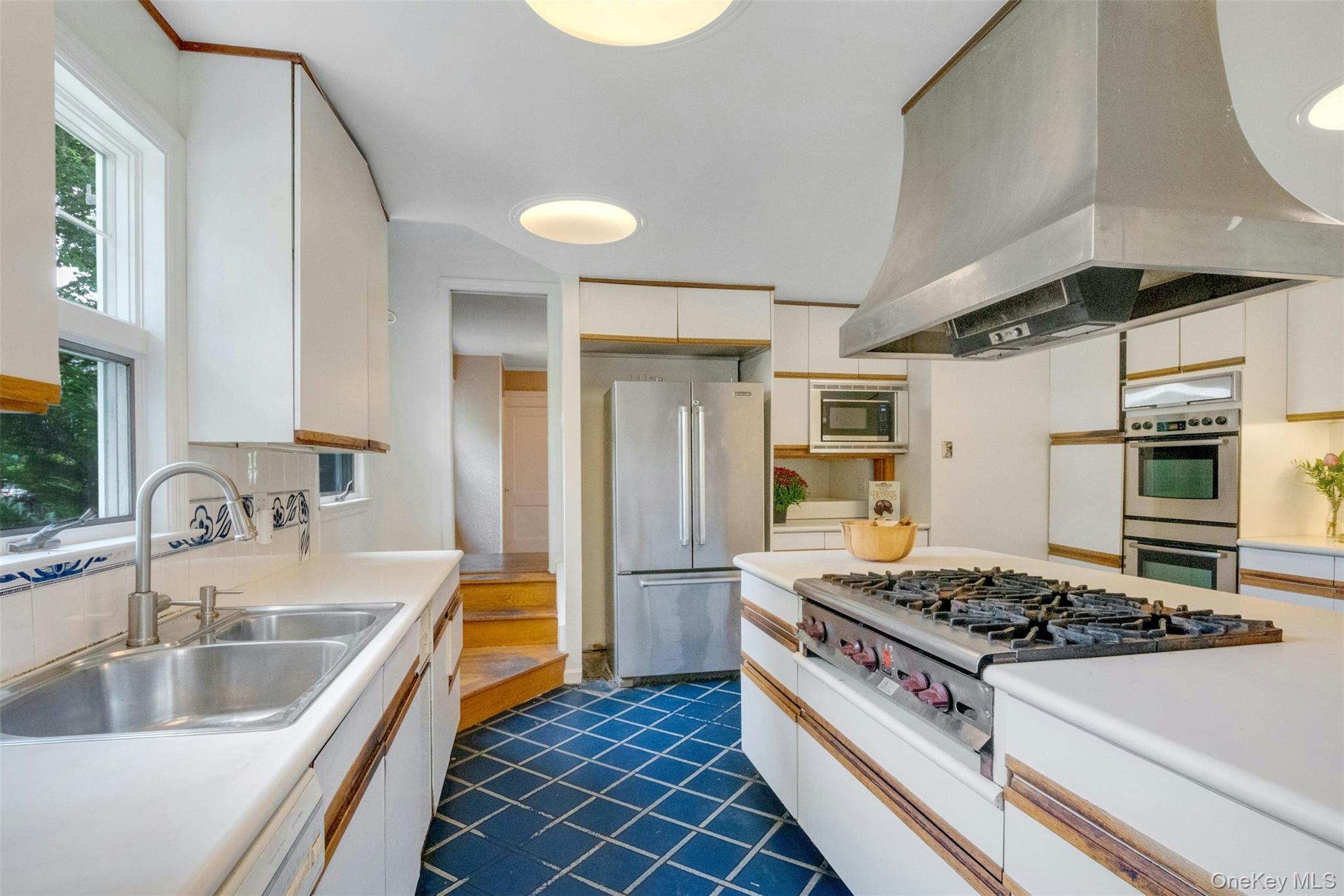 145 Cliff Avenue, Pelham, NY 10803