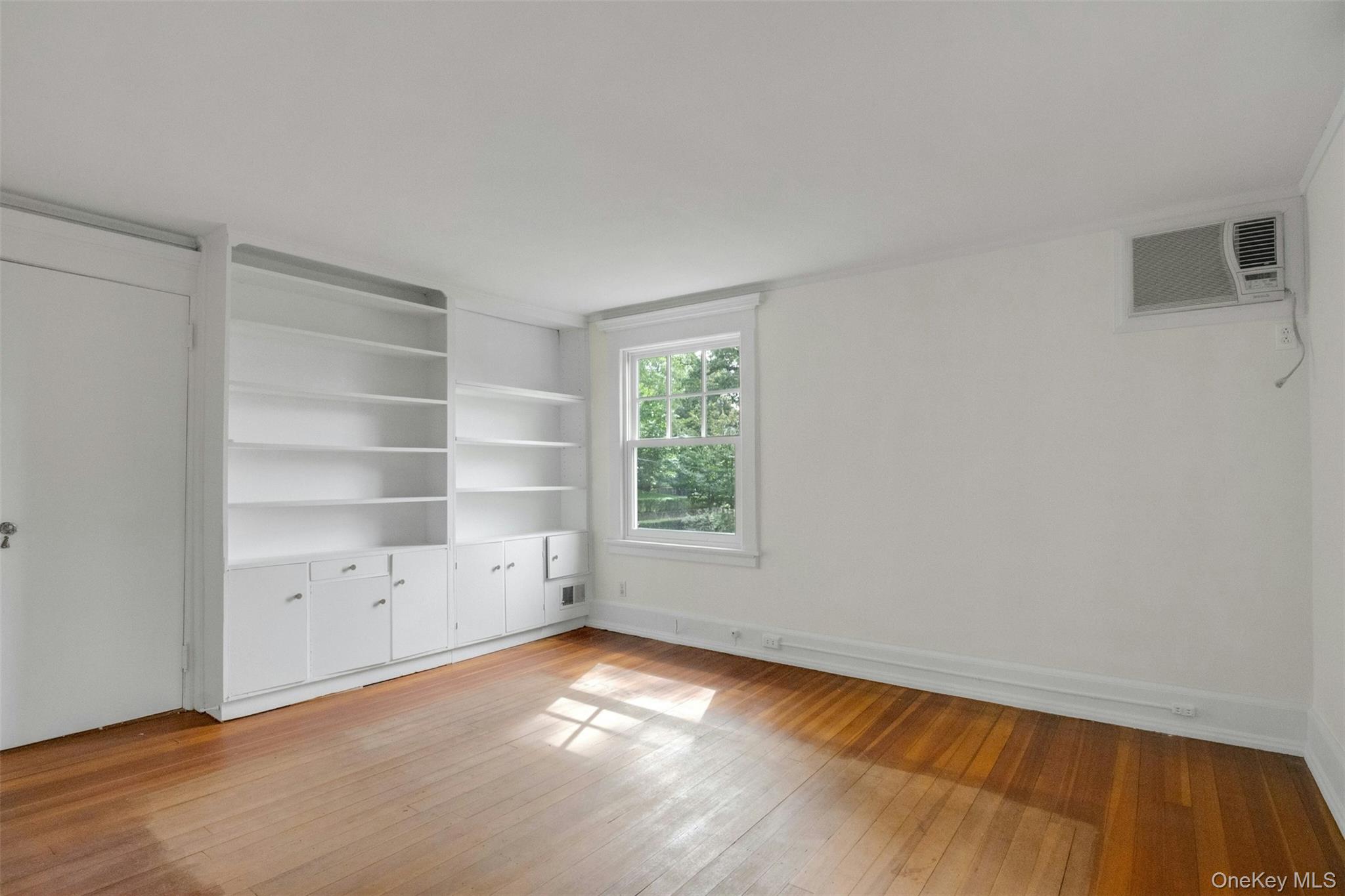 145 Cliff Avenue, Pelham, NY 10803