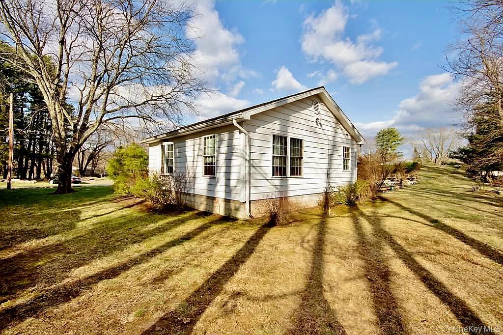 50 Carlo Drive, Kerhonkson, NY 12446