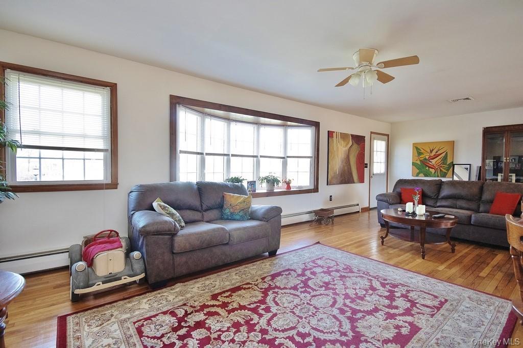 50 Carlo Drive, Kerhonkson, NY 12446