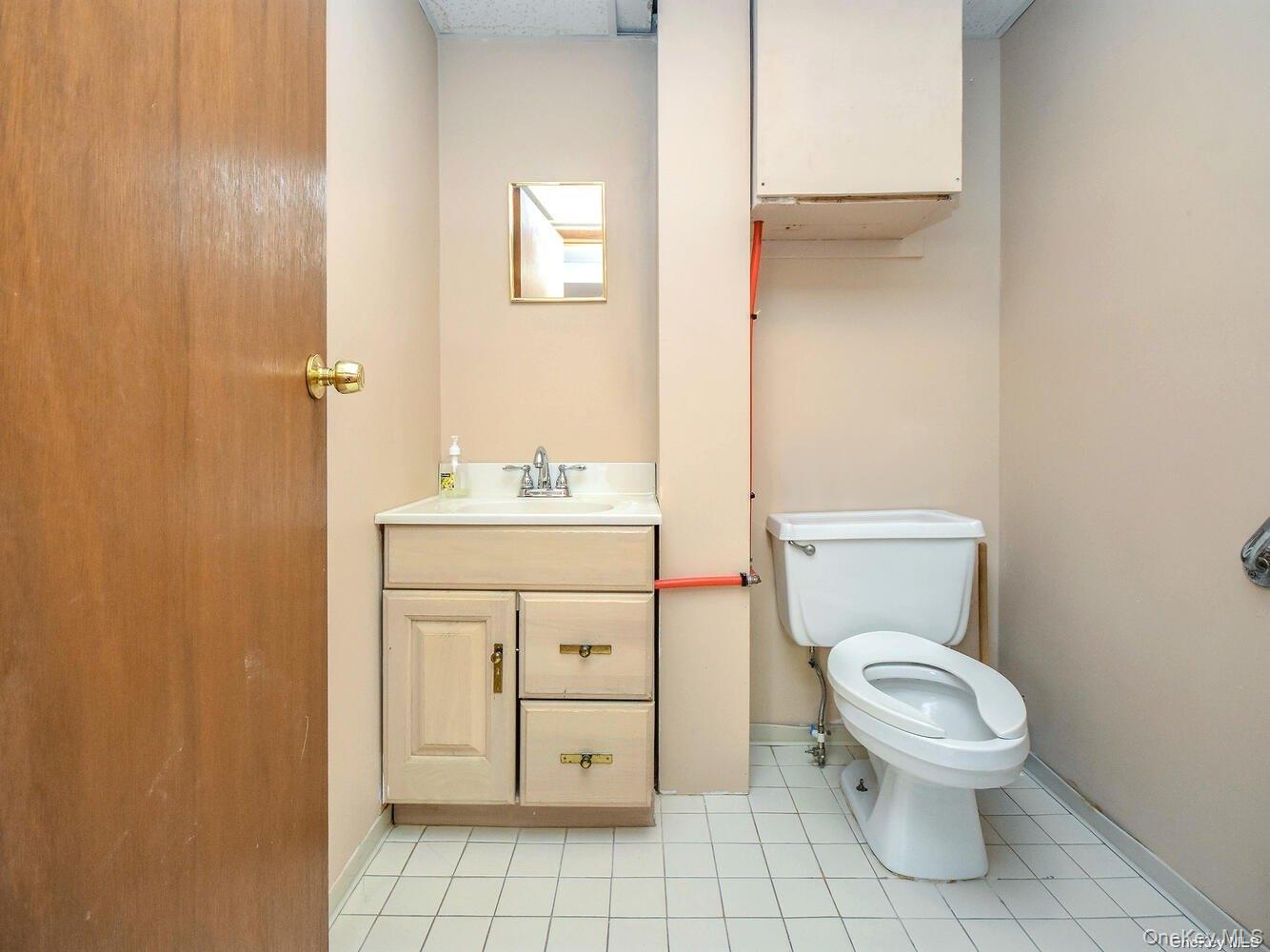 811 Old Country Road # Lower Level, Plainview, NY 11803