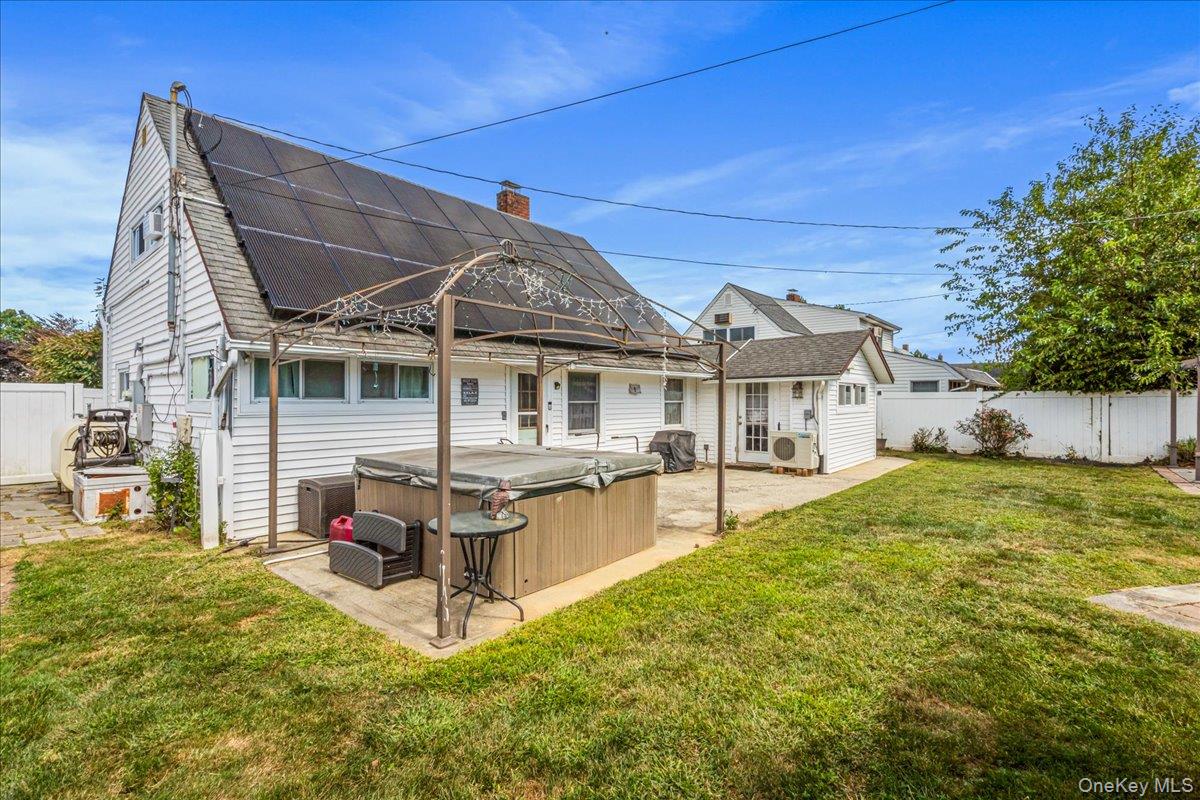 236 Duckpond Drive S, Wantagh, NY 11793