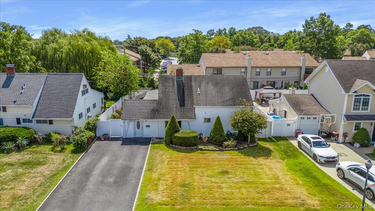 236 Duckpond Drive S, Wantagh, NY 11793