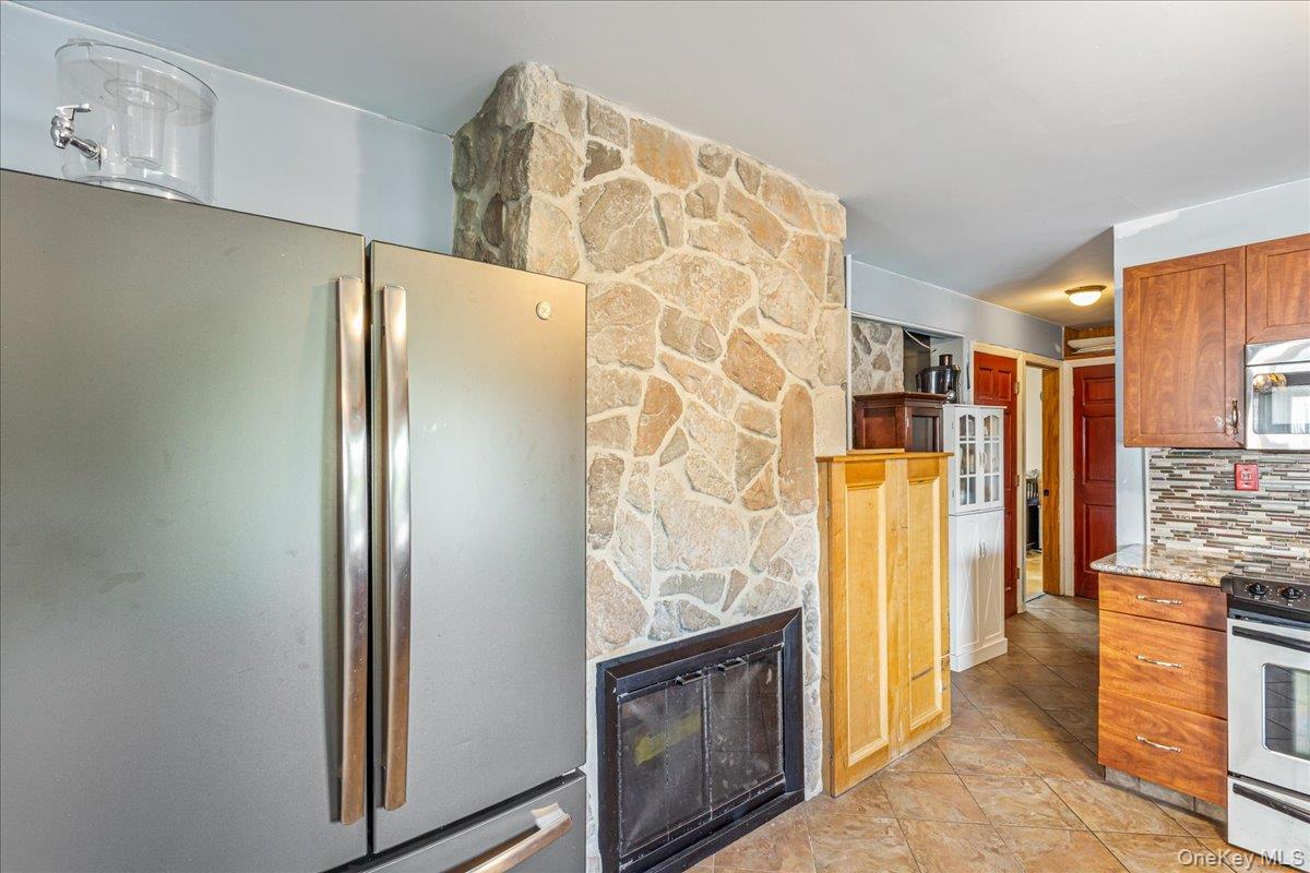 236 Duckpond Drive S, Wantagh, NY 11793