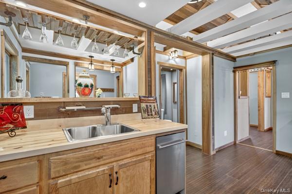 6 Deer Trail N, Greenwood Lake, NY 10925