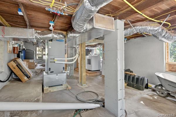 6 Deer Trail N, Greenwood Lake, NY 10925