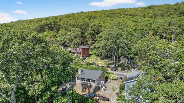 6 Deer Trail N, Greenwood Lake, NY 10925