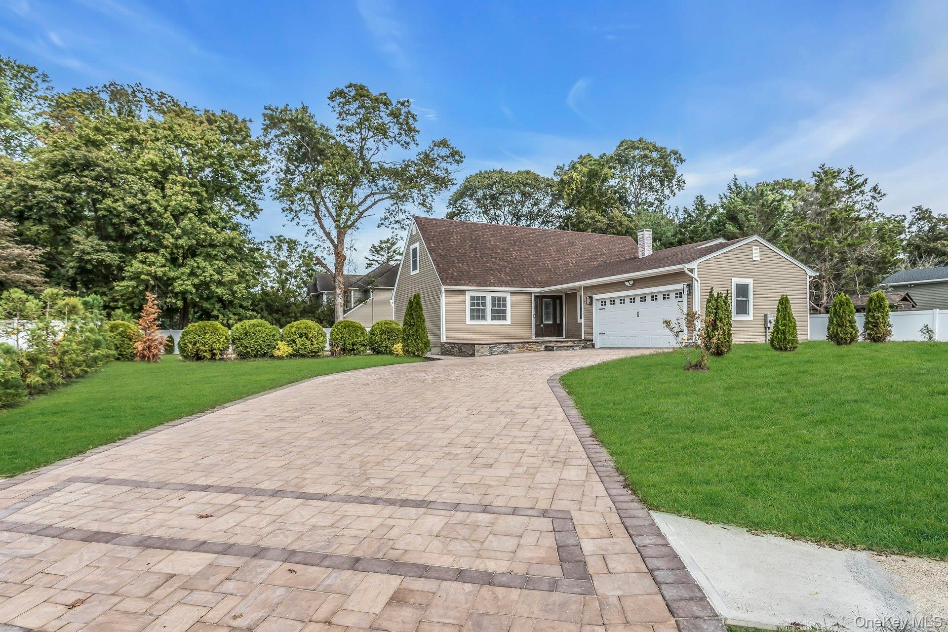 907 Pearl Street, Bohemia, NY 11716