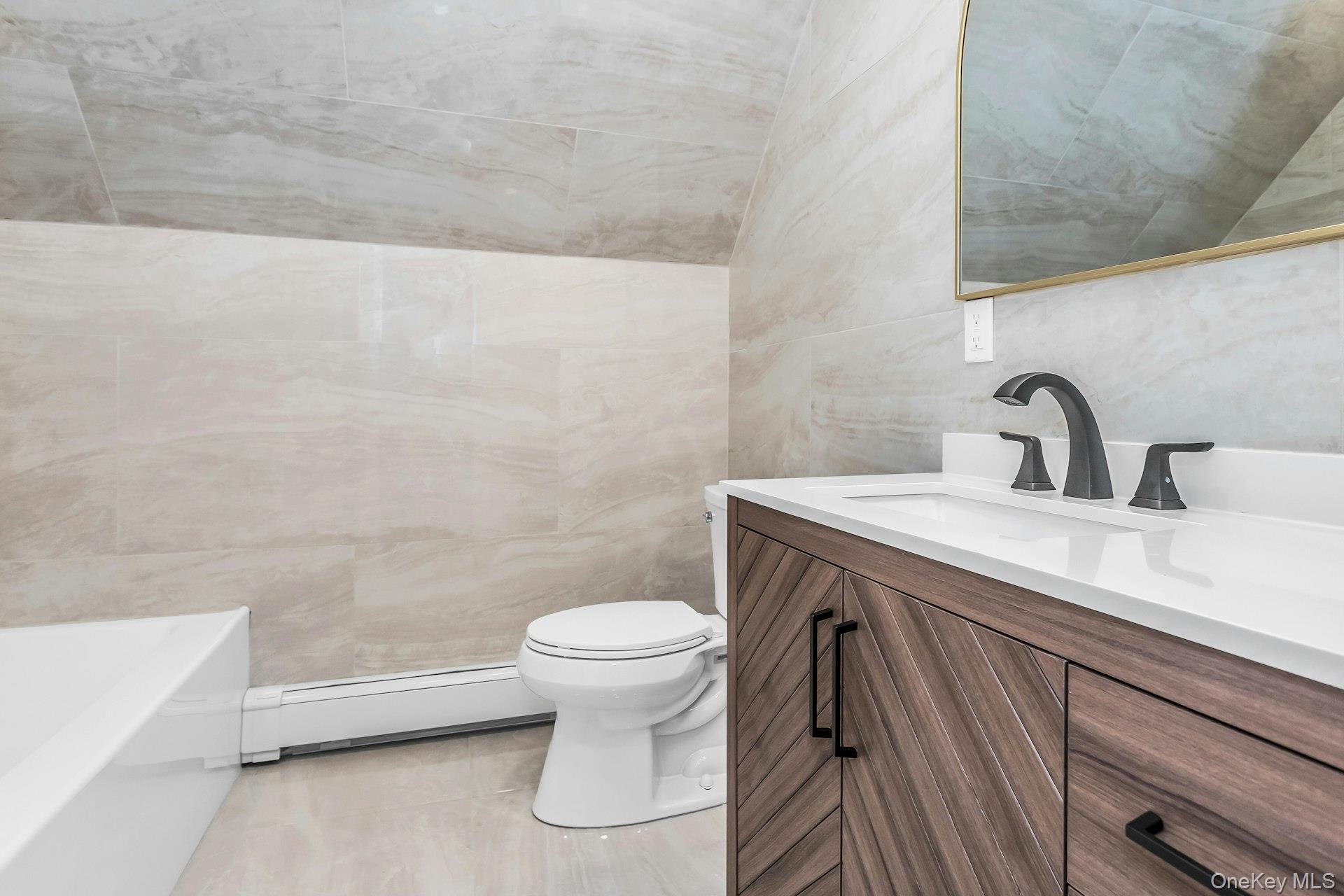 907 Pearl Street, Bohemia, NY 11716