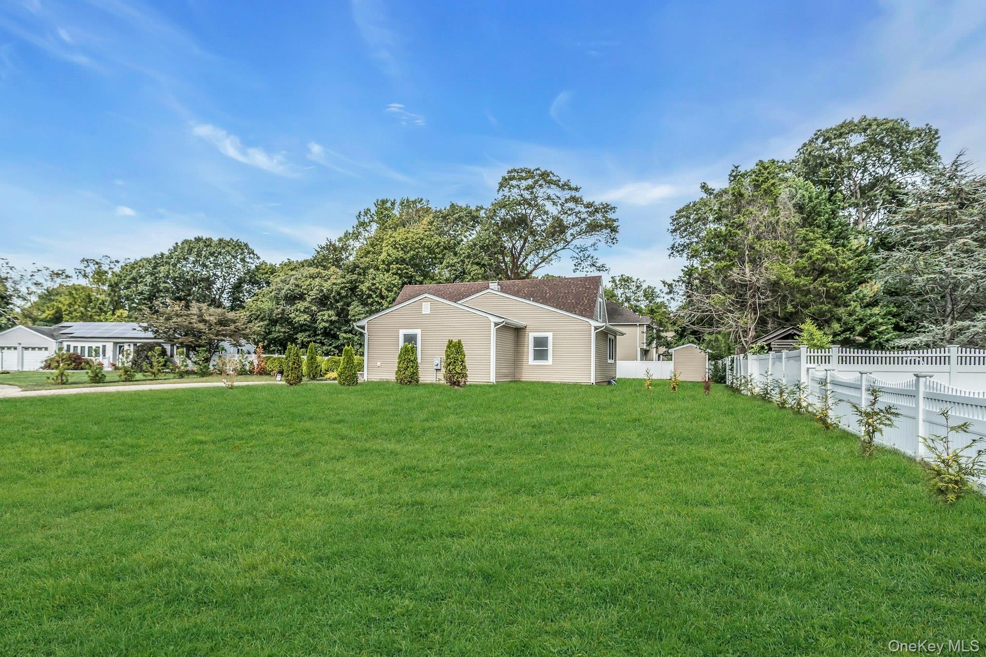 907 Pearl Street, Bohemia, NY 11716