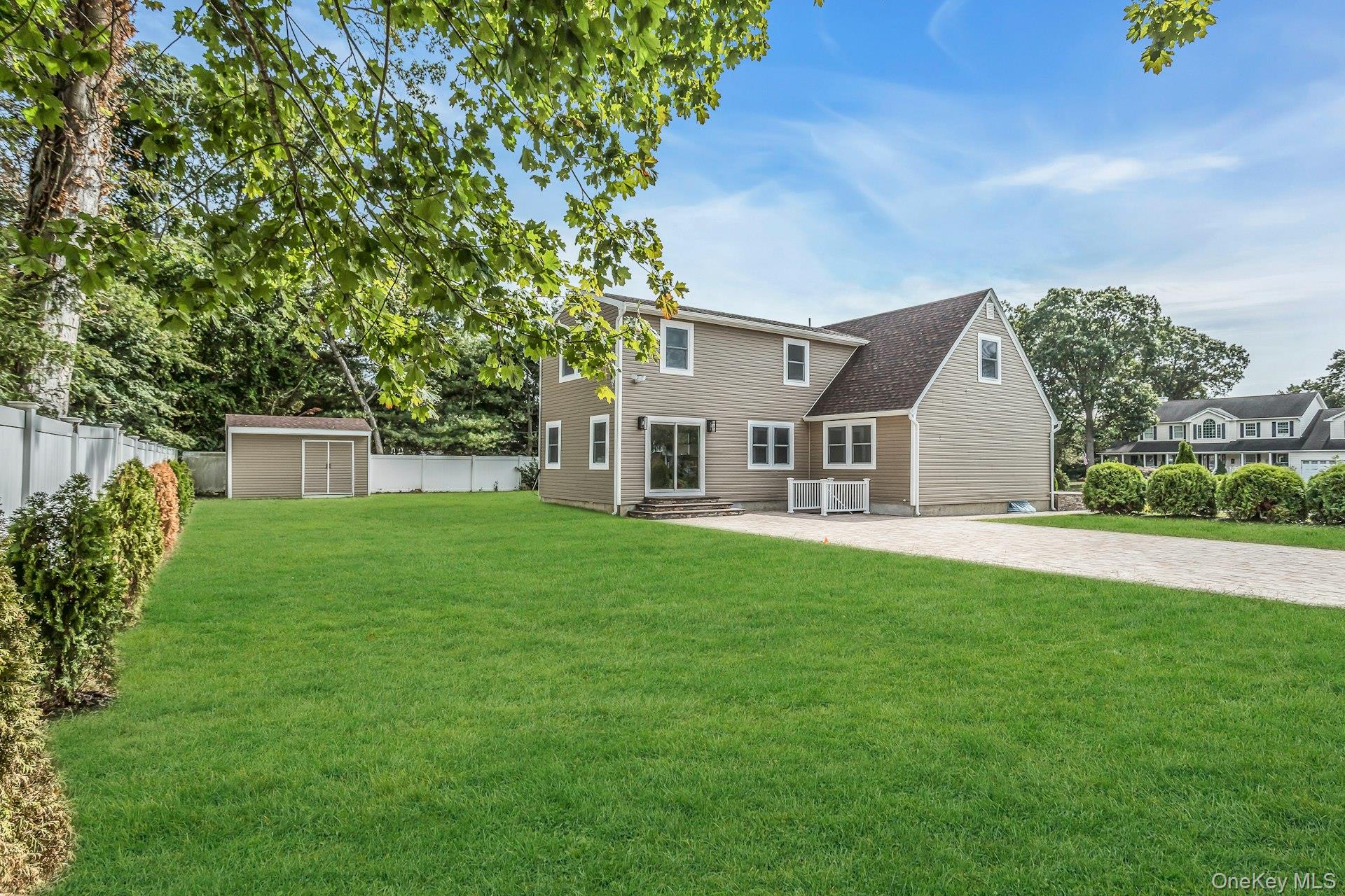 907 Pearl Street, Bohemia, NY 11716