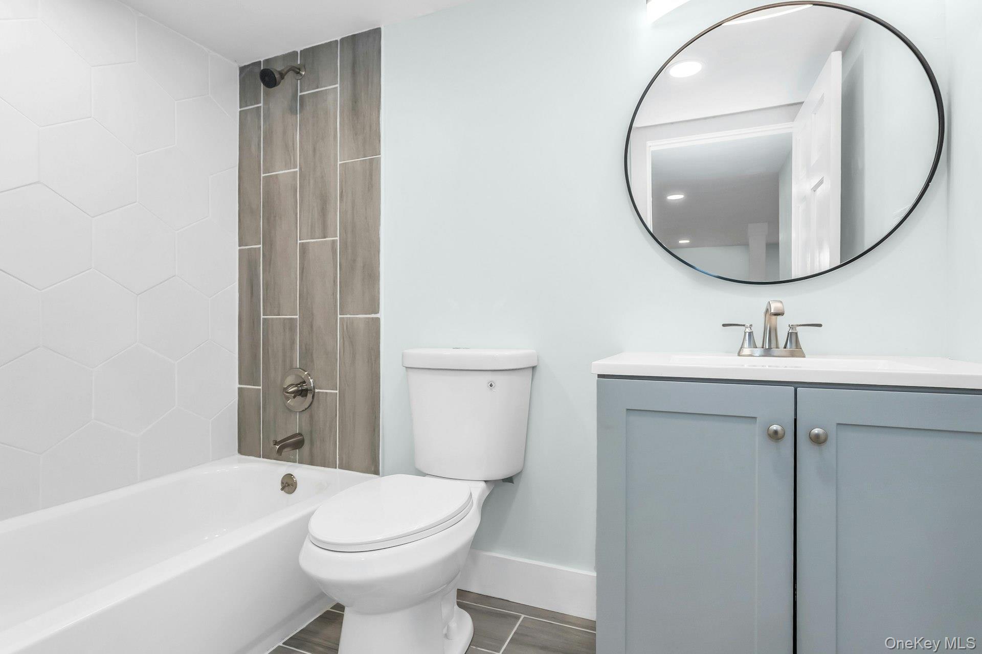 907 Pearl Street, Bohemia, NY 11716