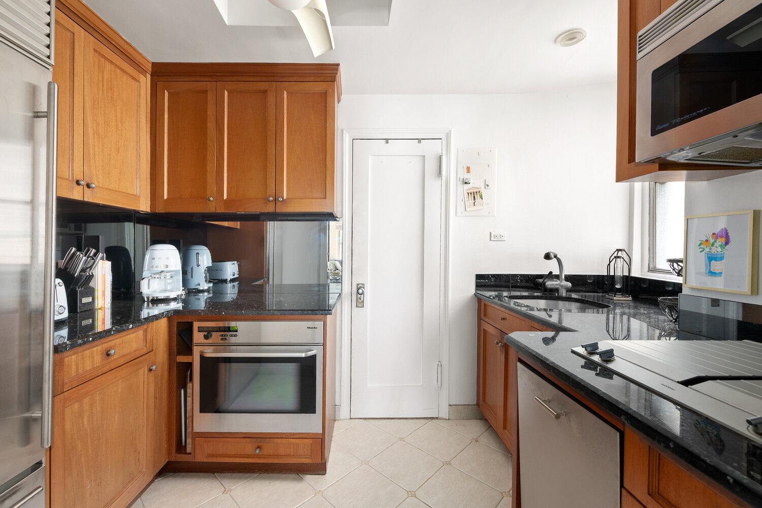 7 E 85TH Street # 8B, New York (Manhattan), NY 10028