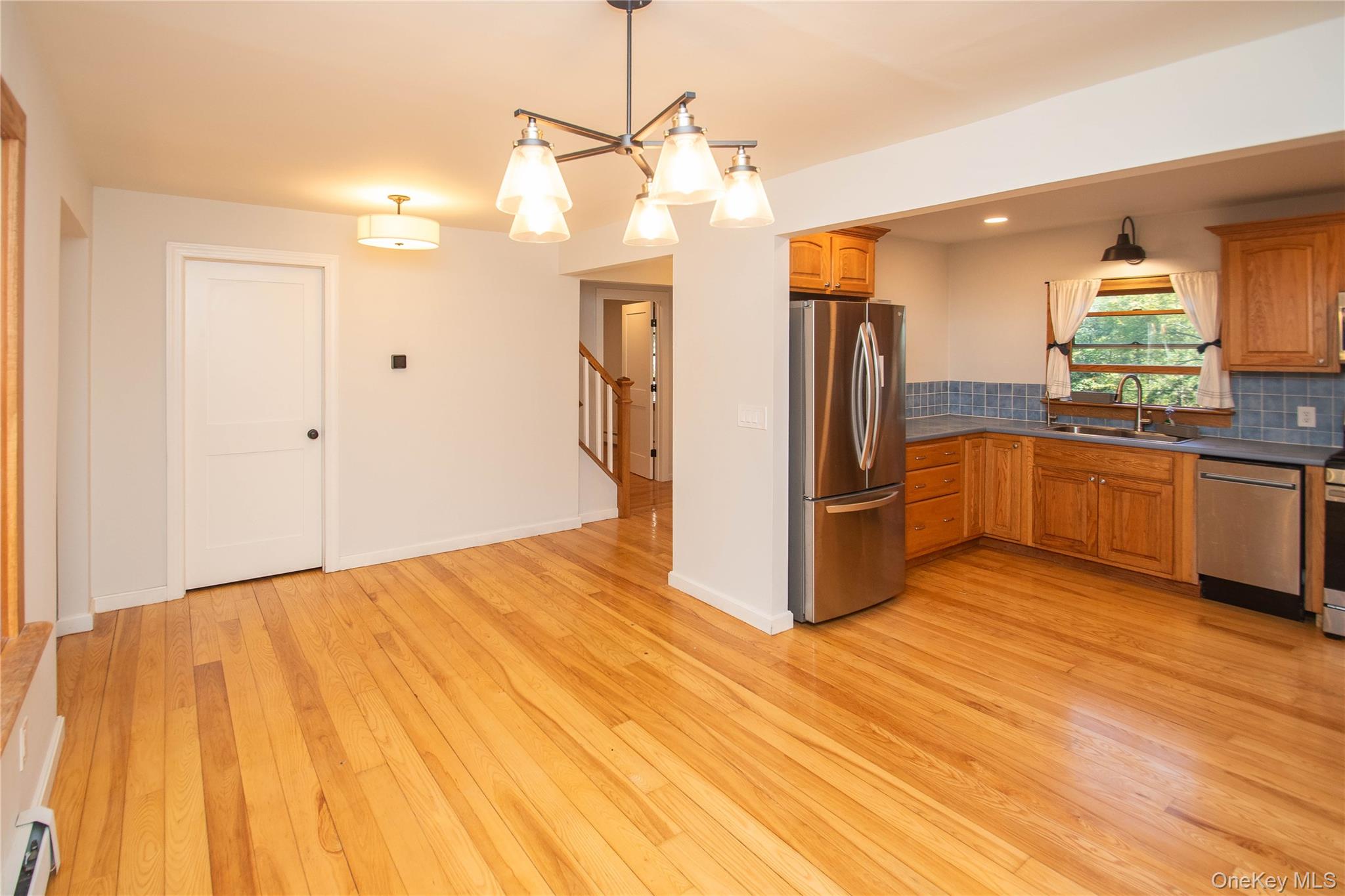 7 Phillips Road, Poughkeepsie, NY 12603