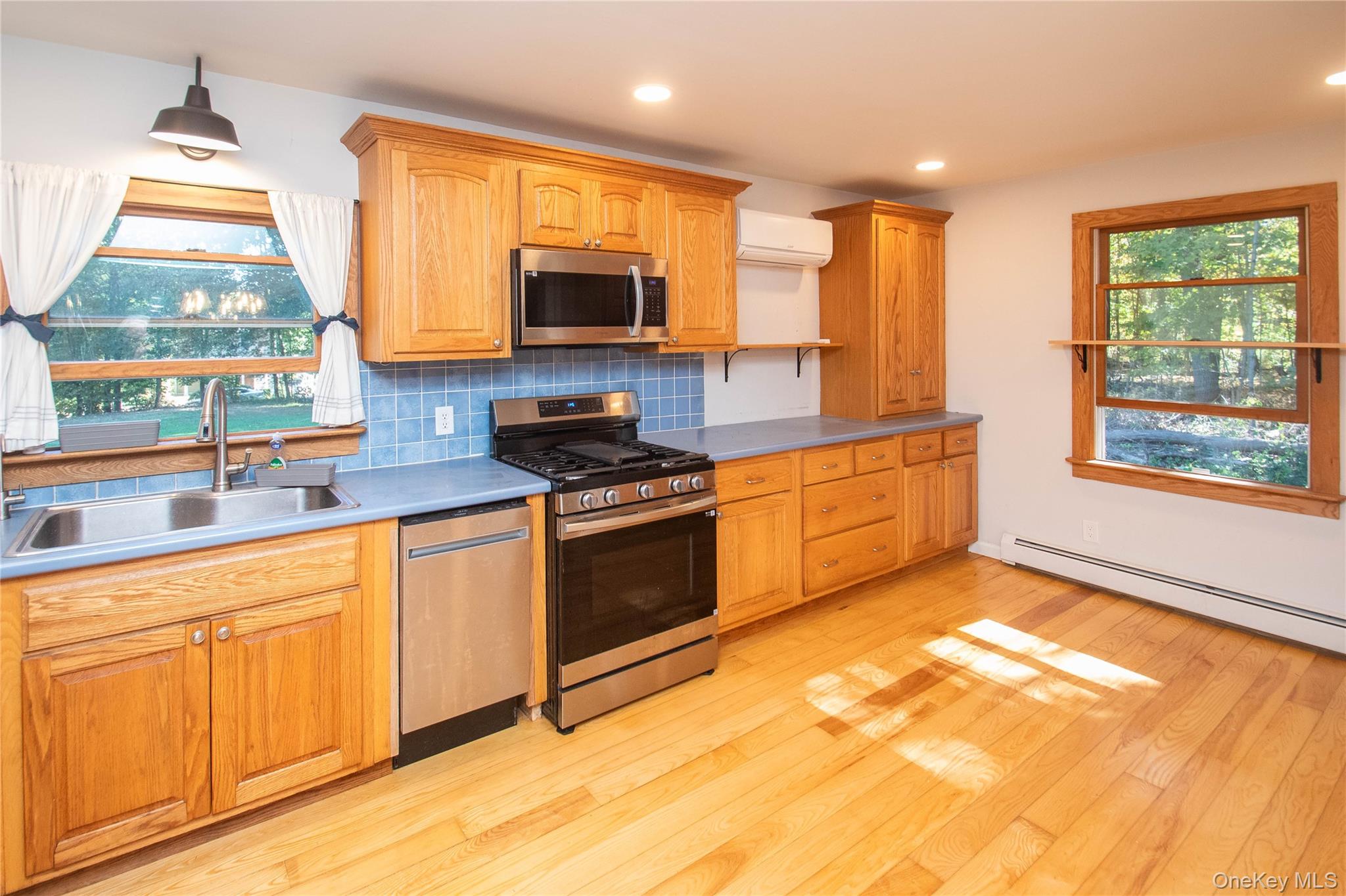 7 Phillips Road, Poughkeepsie, NY 12603