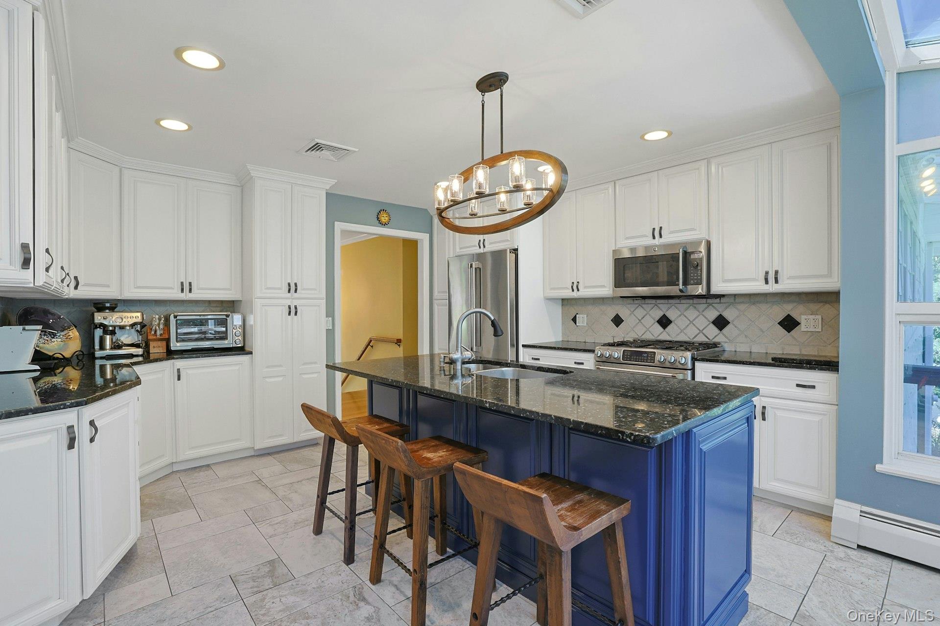 1 Eunice Lane, Thornwood, NY 10594