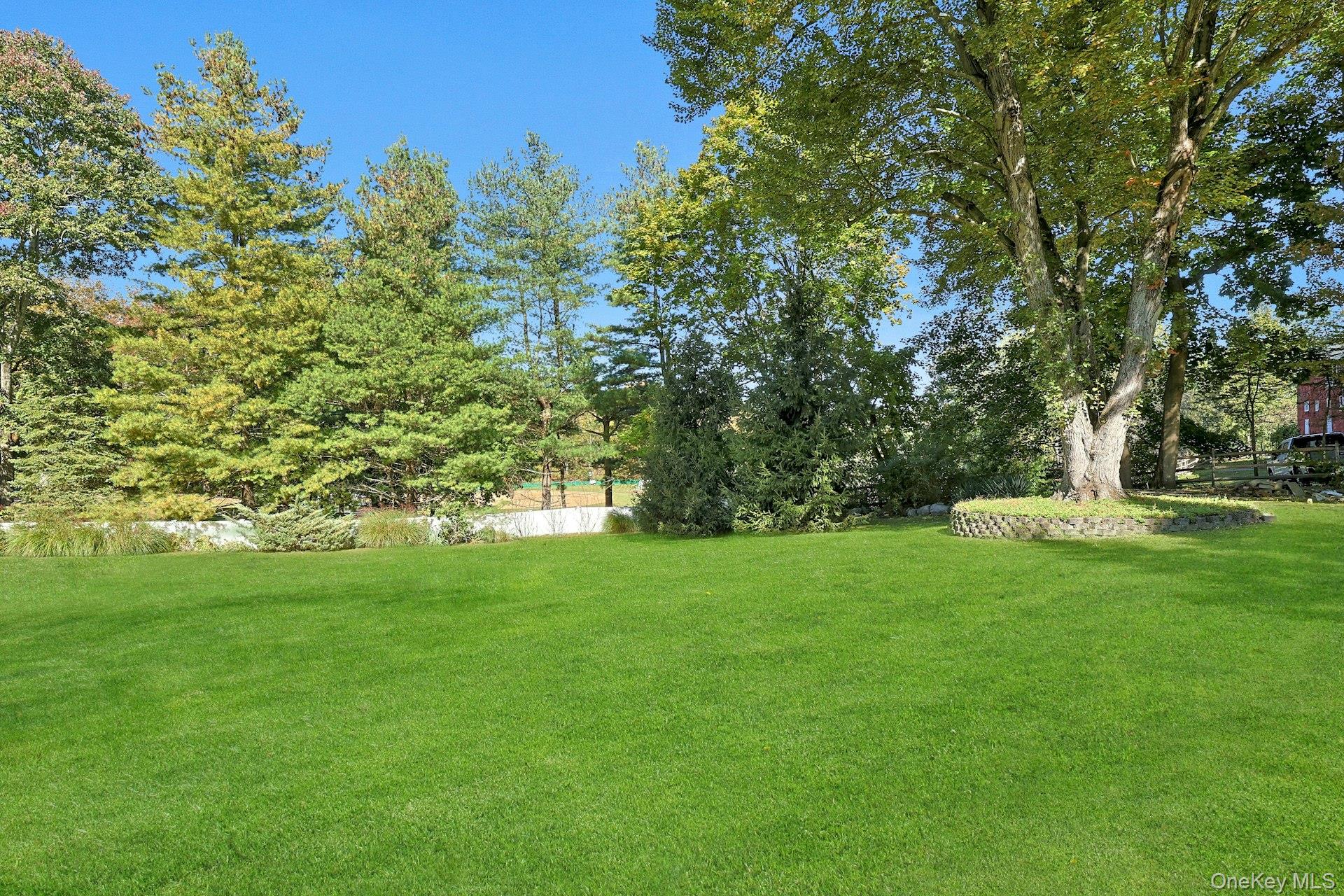 1 Eunice Lane, Thornwood, NY 10594