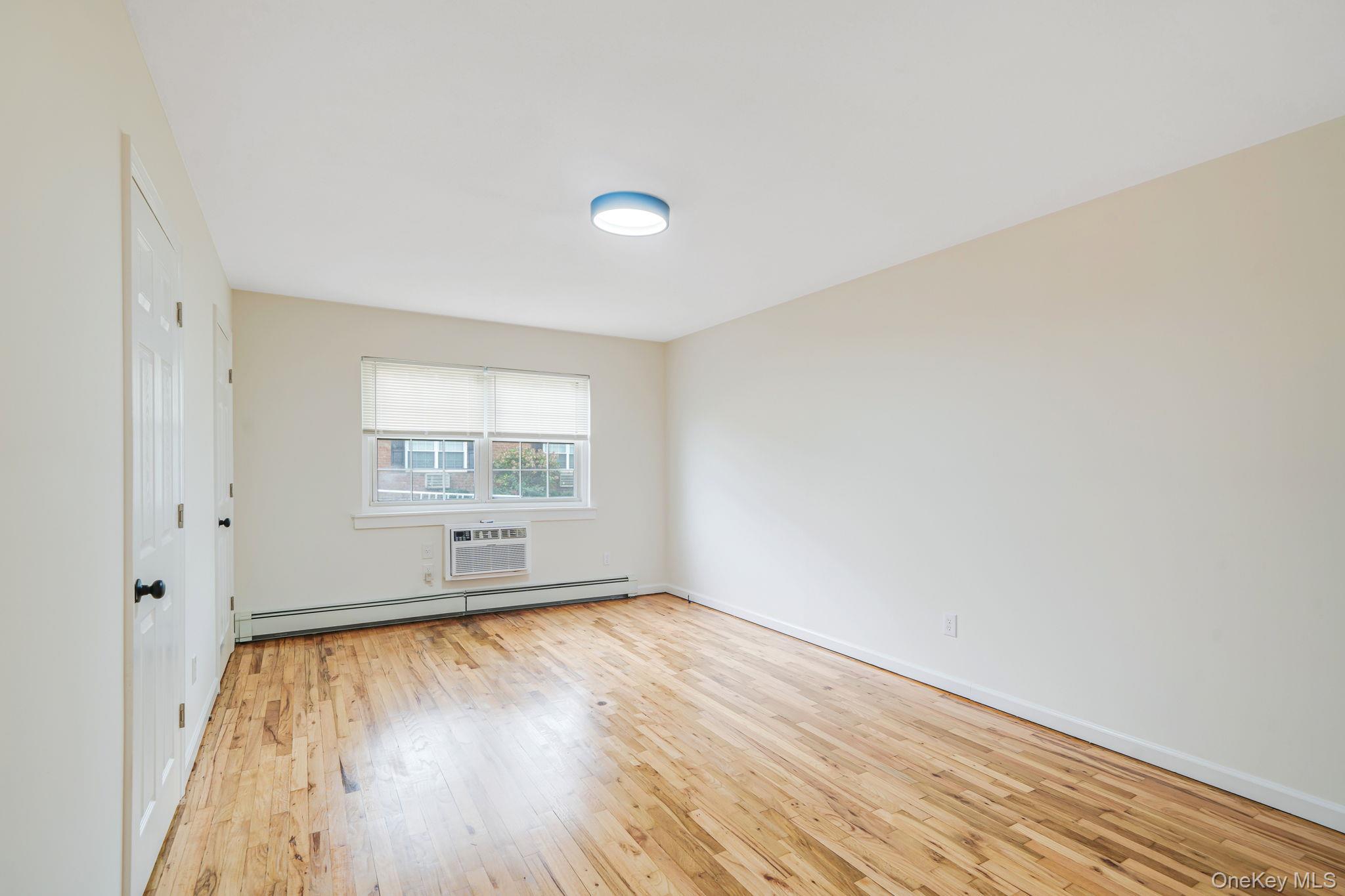 336 Lakeland Avenue # 5D, Sayville, NY 11782