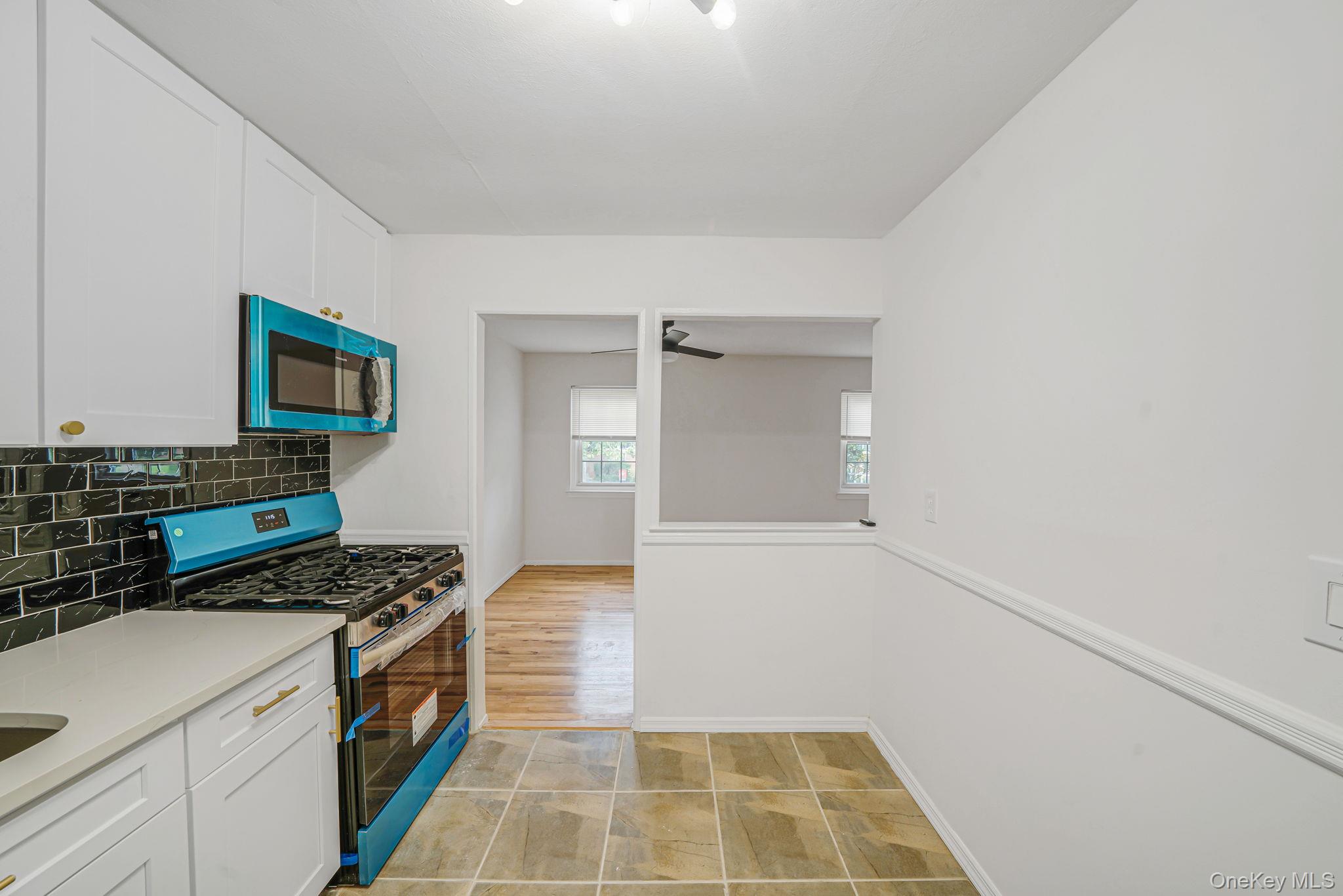 336 Lakeland Avenue # 5D, Sayville, NY 11782