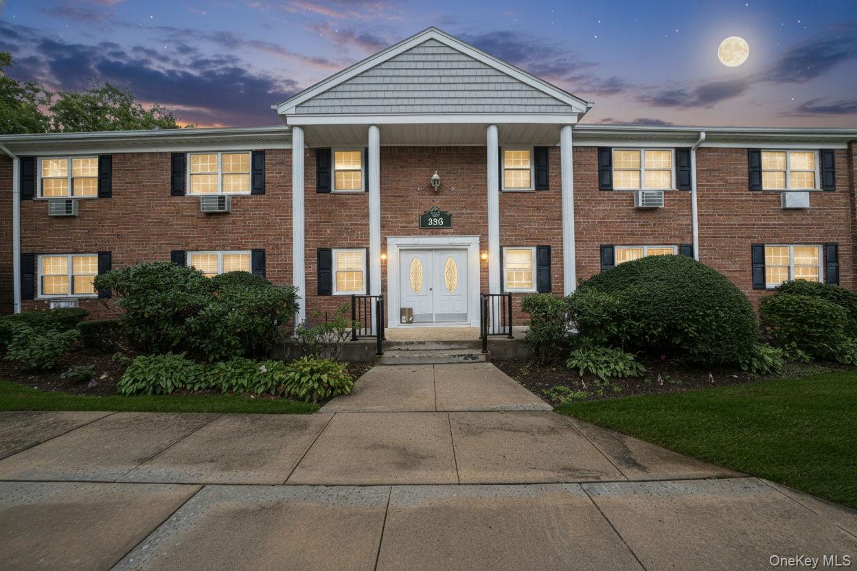 336 Lakeland Avenue # 5D, Sayville, NY 11782