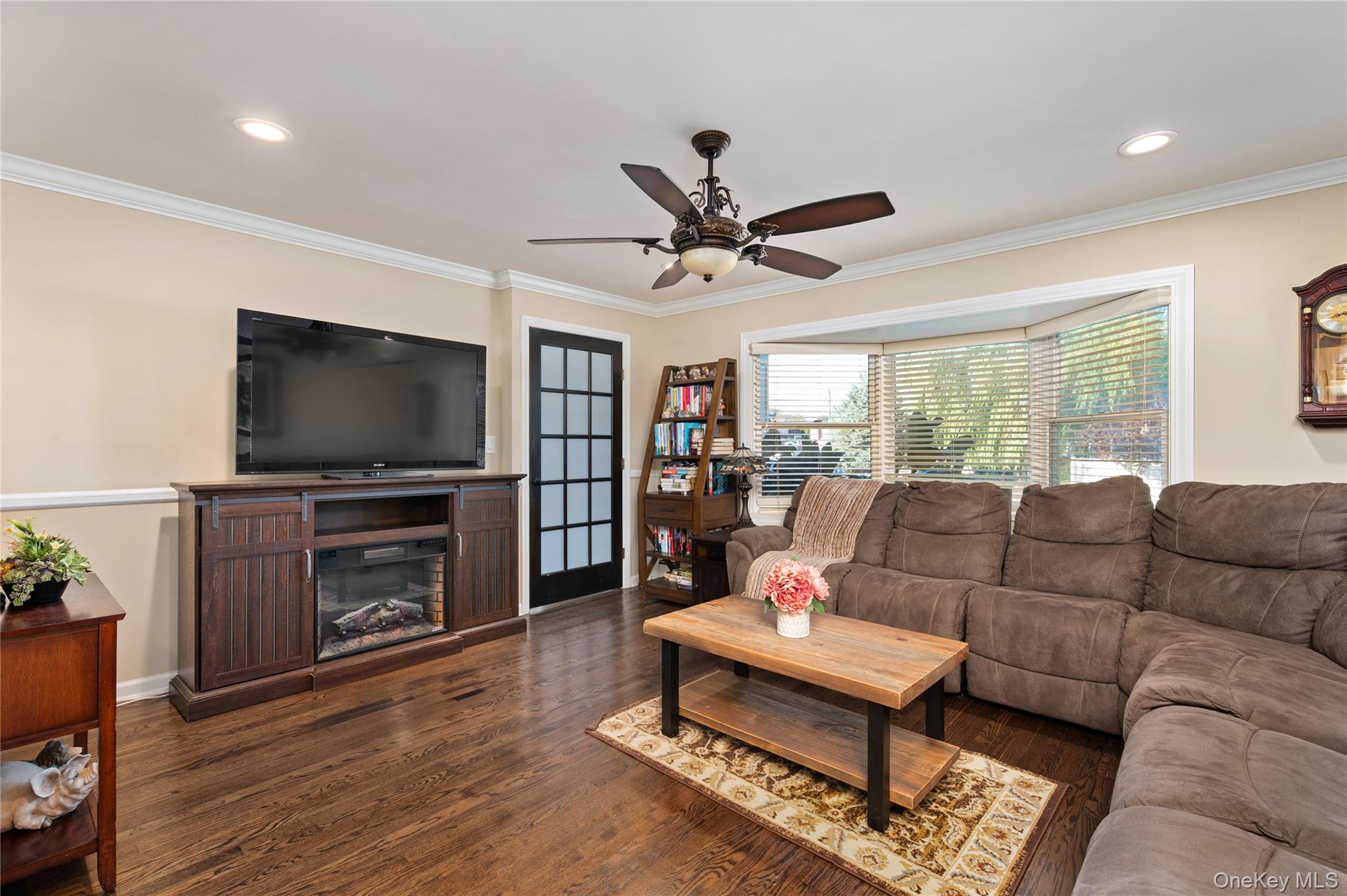 1823 Lincoln Avenue, Seaford, NY 11783