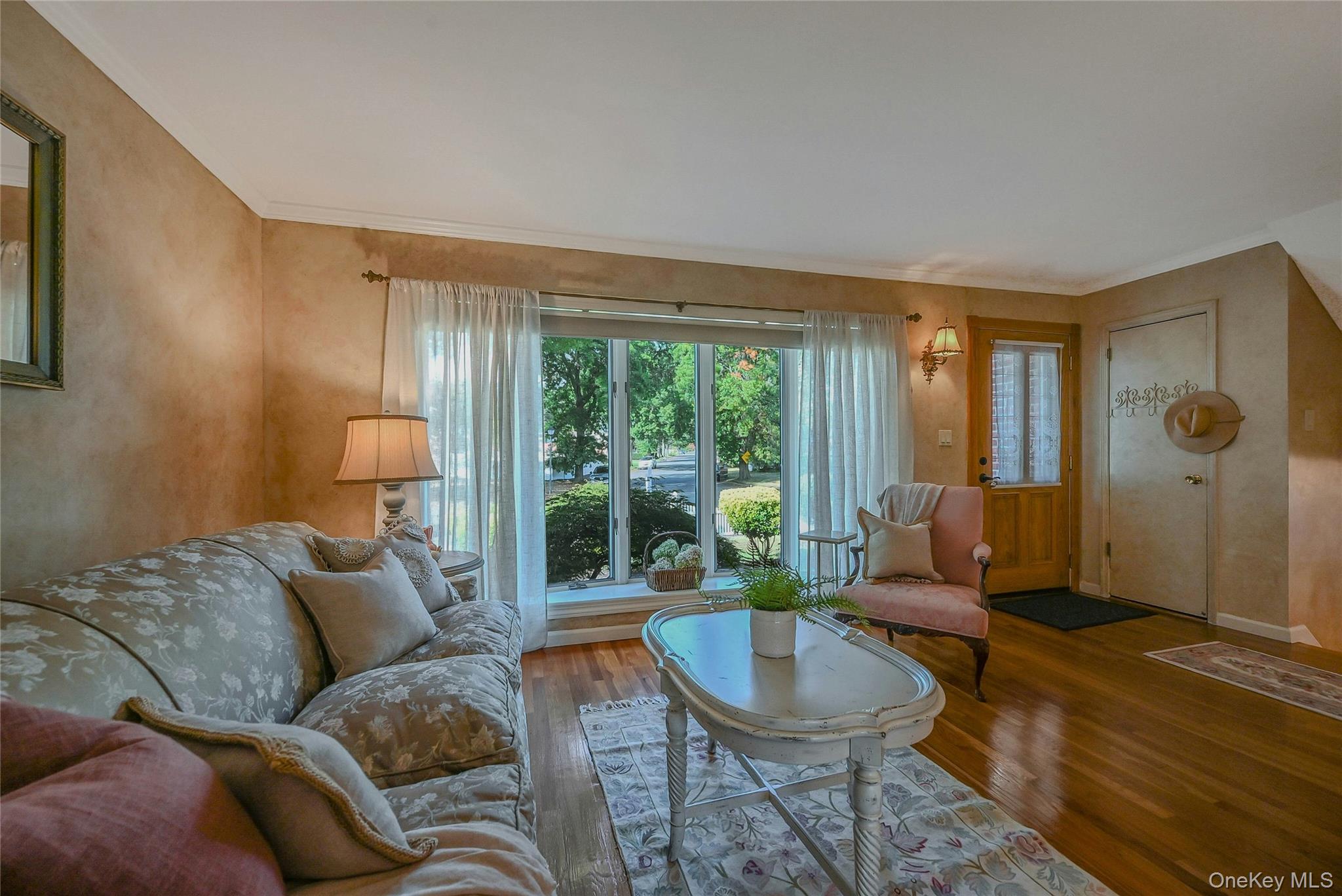 14 Genesee Drive, Commack, NY 11725