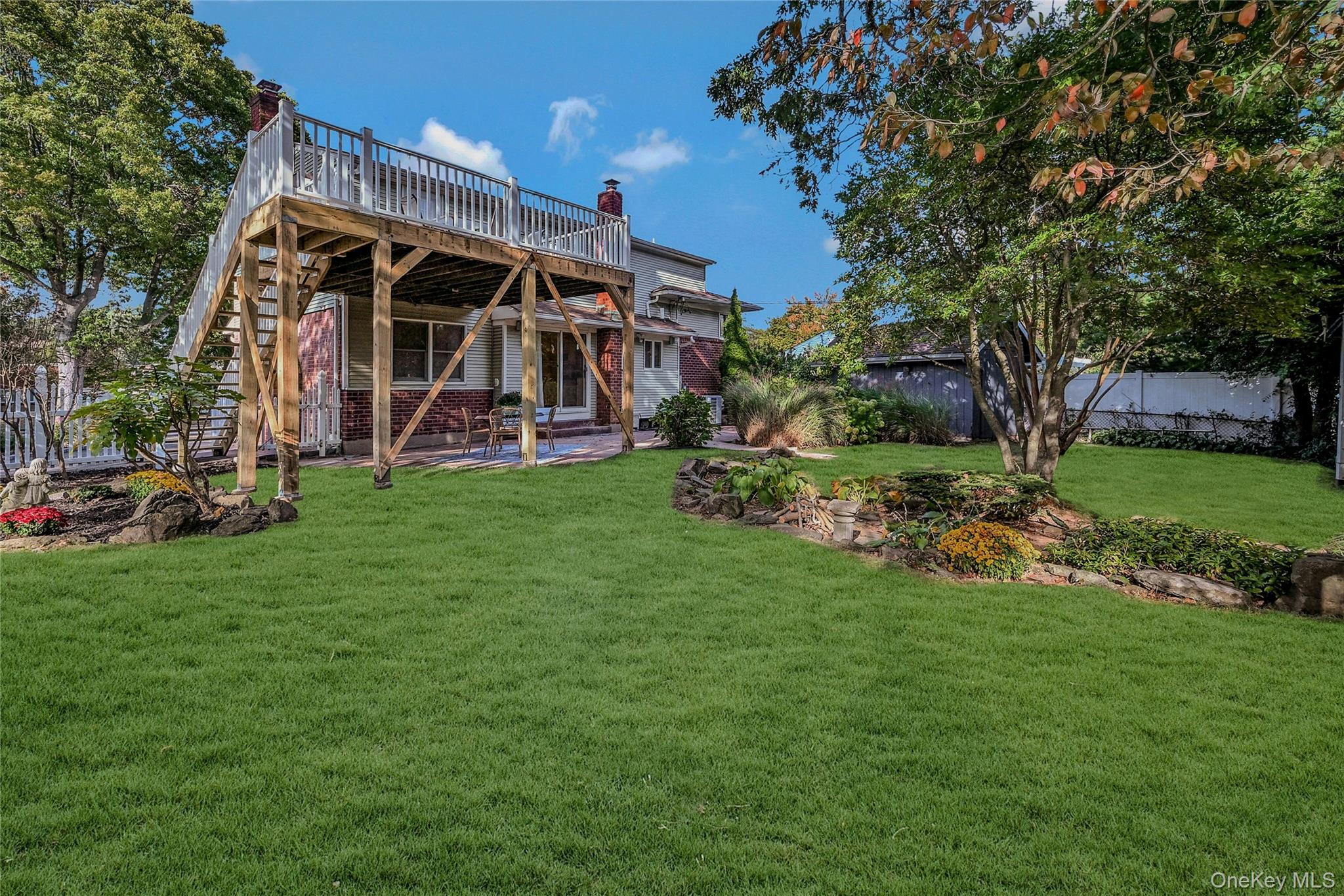 14 Genesee Drive, Commack, NY 11725