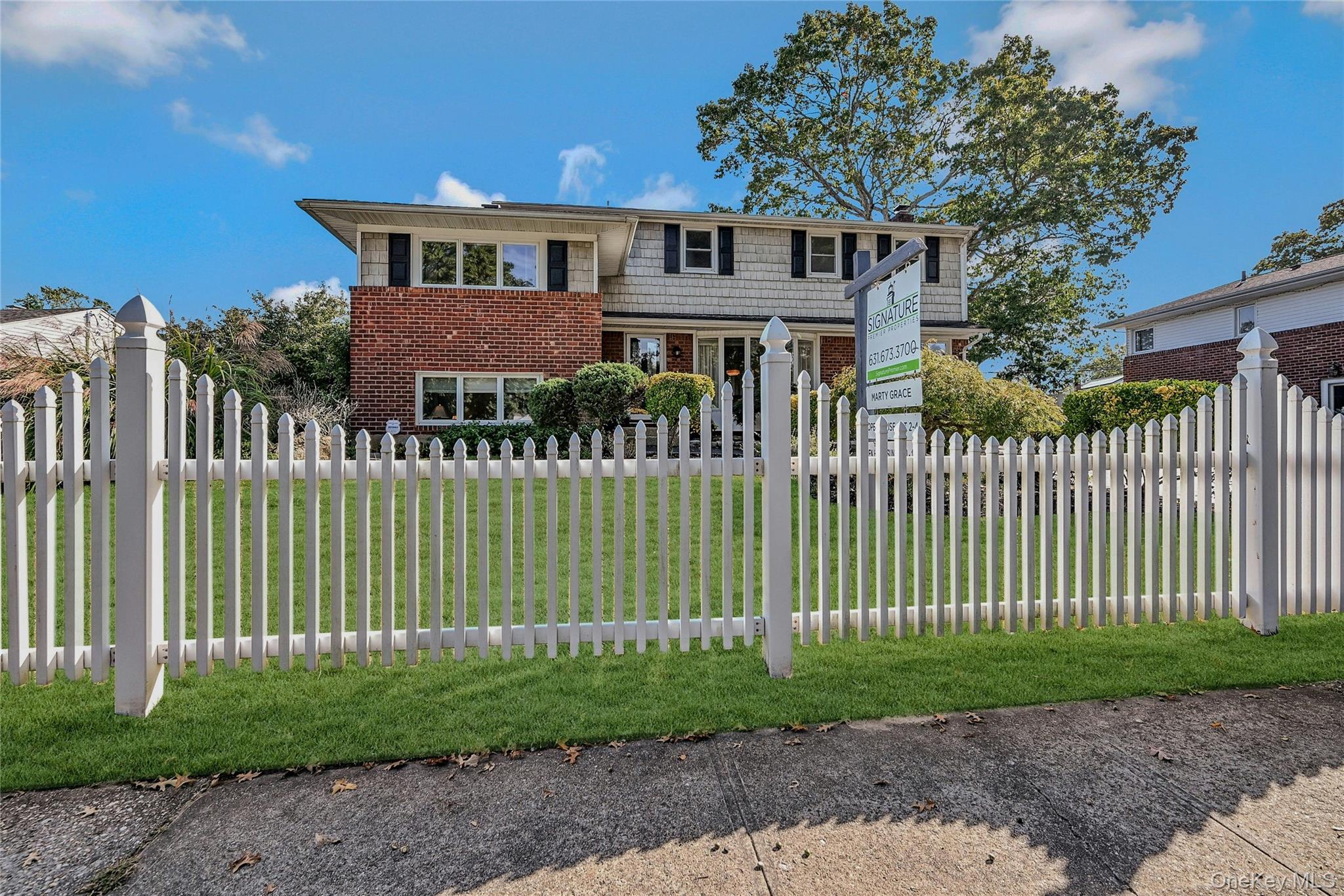 14 Genesee Drive, Commack, NY 11725