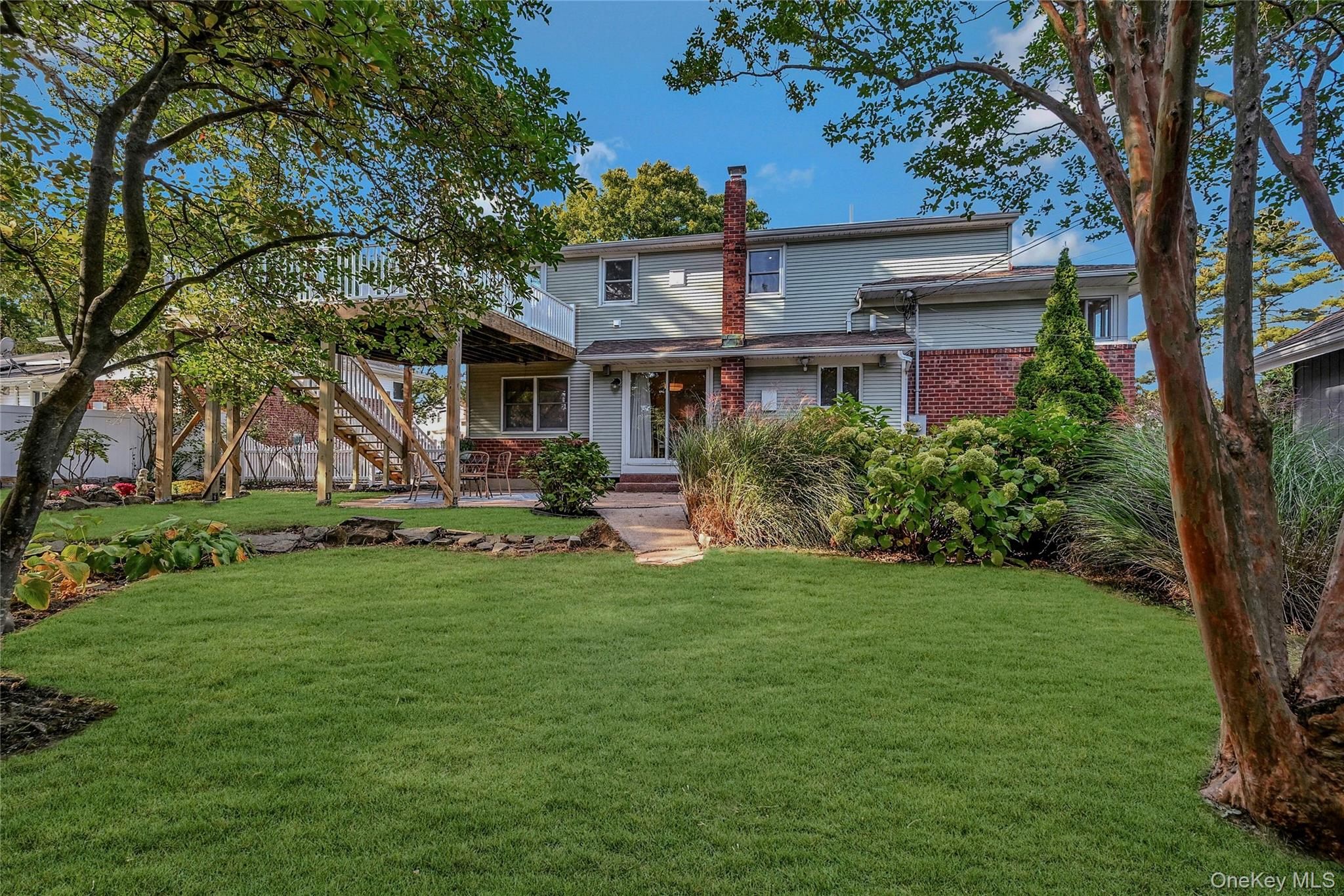 14 Genesee Drive, Commack, NY 11725