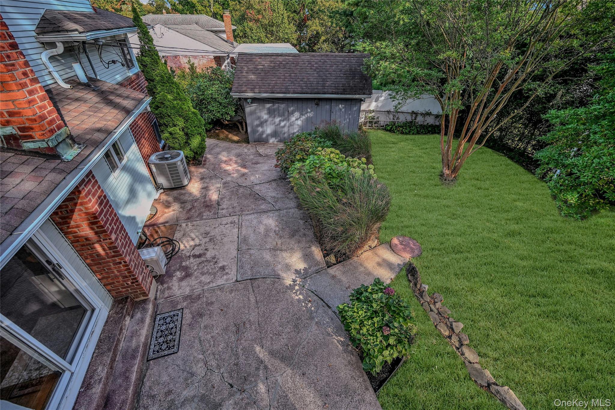 14 Genesee Drive, Commack, NY 11725