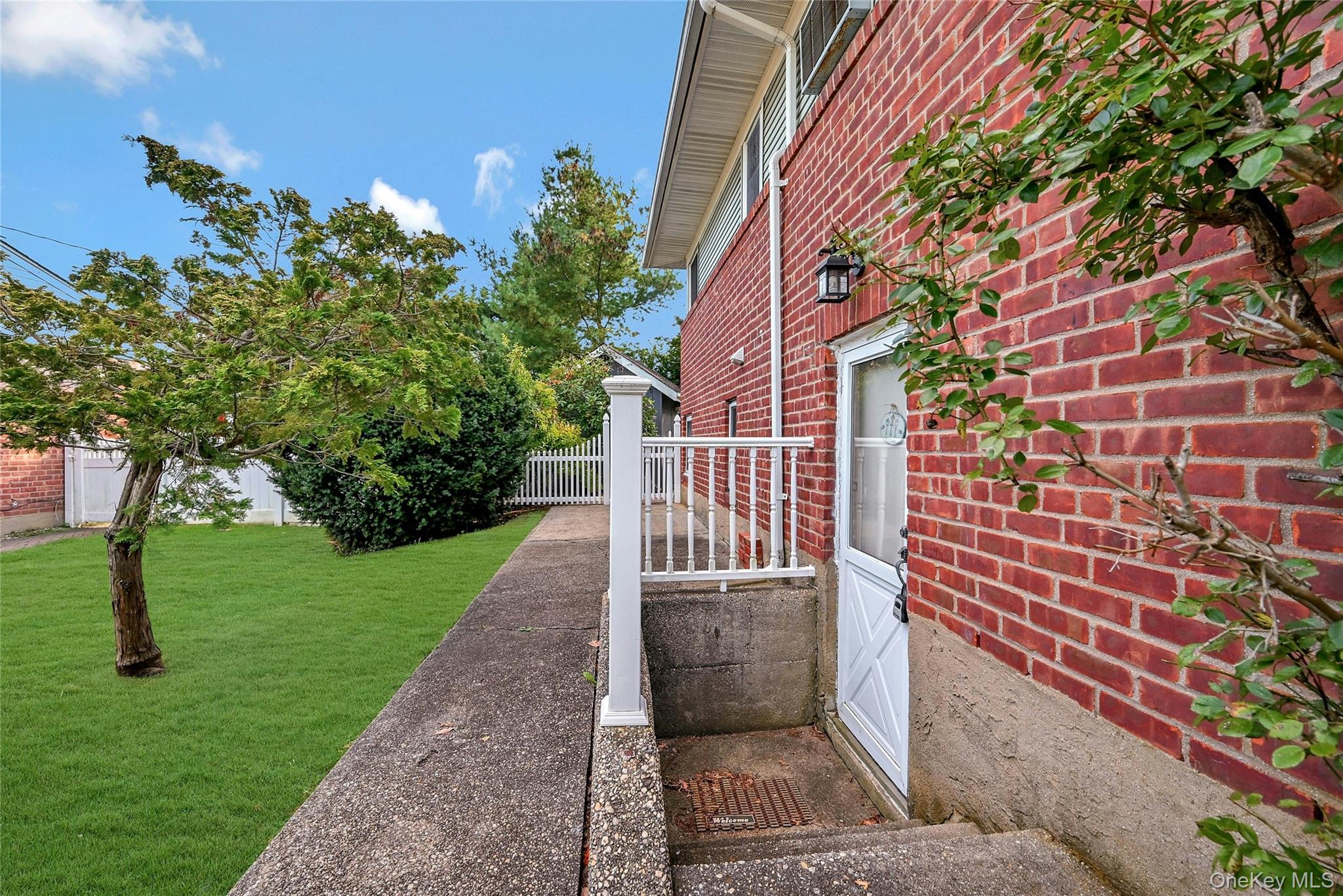 14 Genesee Drive, Commack, NY 11725