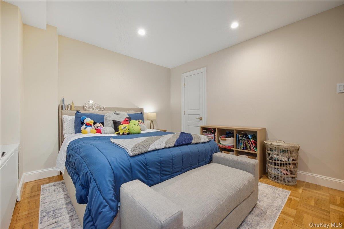 21140 18th Avenue # 1H, Bayside, NY 11360