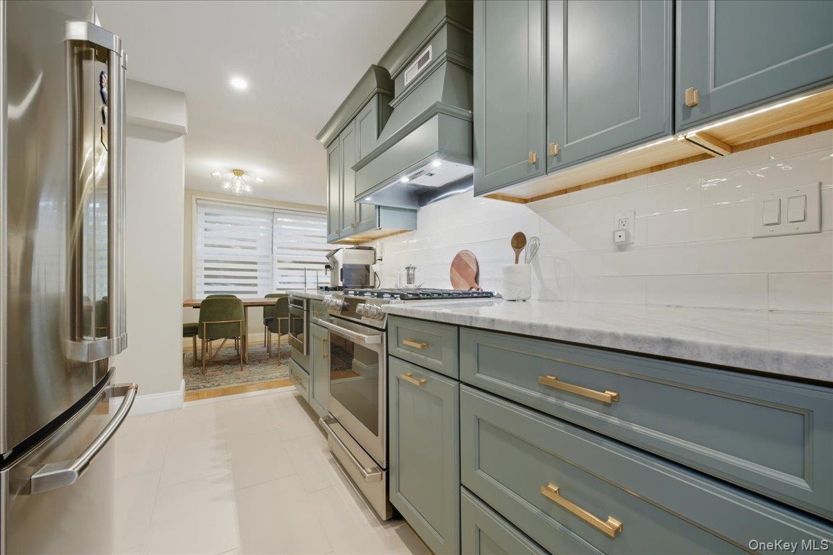 21140 18th Avenue # 1H, Bayside, NY 11360