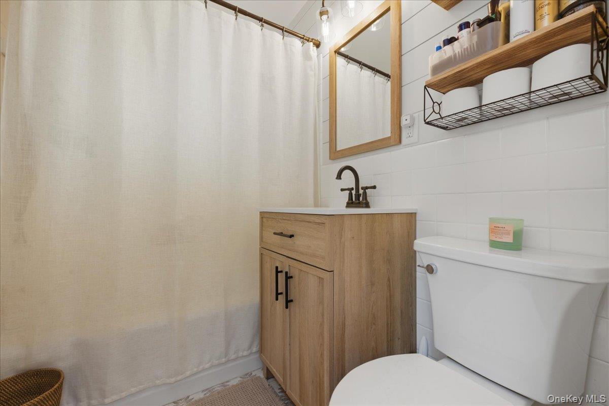 21140 18th Avenue # 1H, Bayside, NY 11360