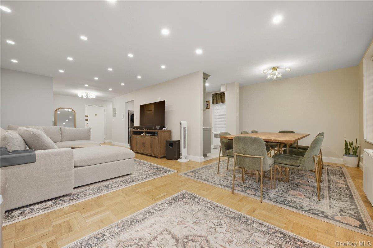 21140 18th Avenue # 1H, Bayside, NY 11360