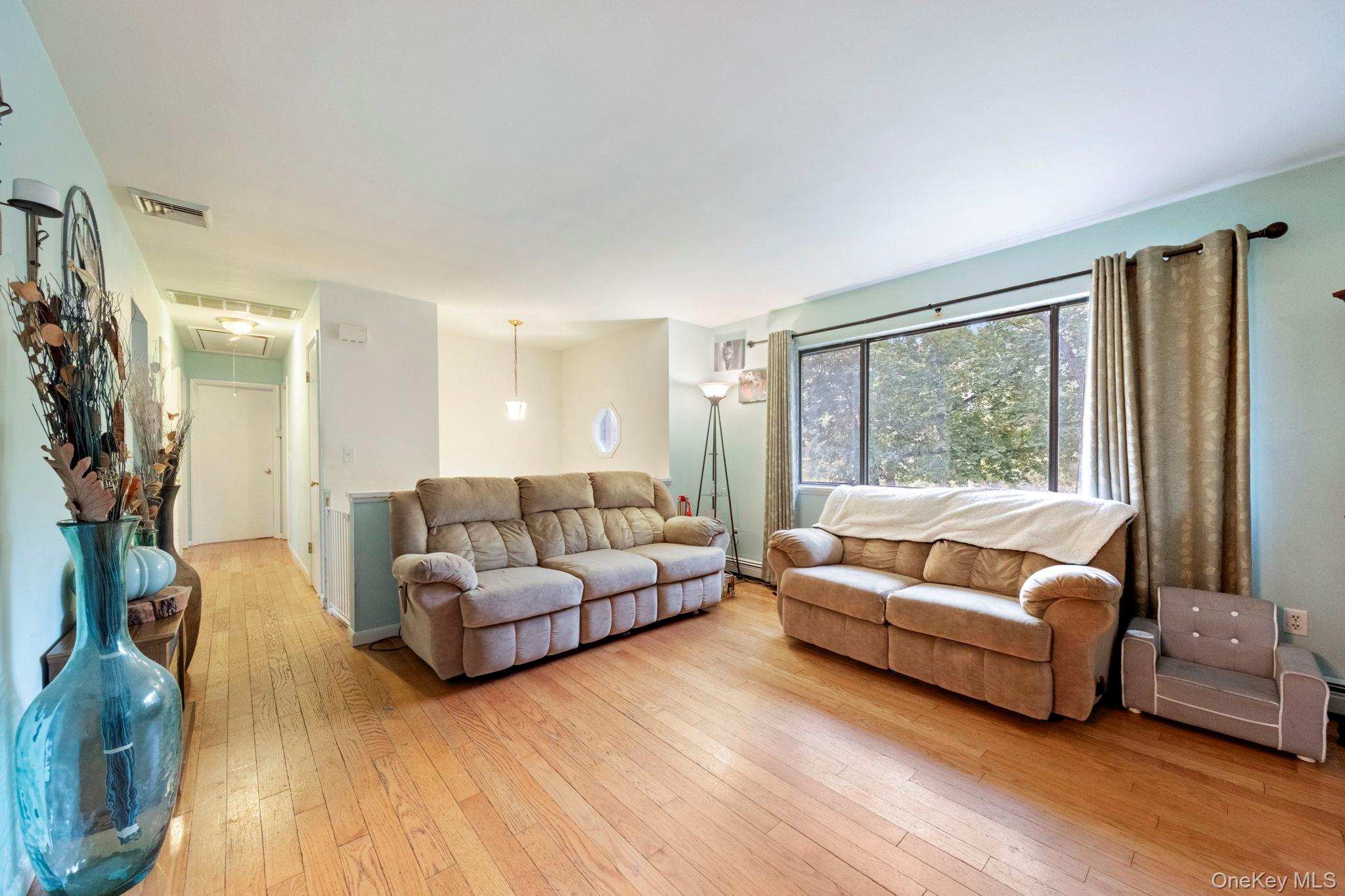 4 Verven Road, Poughkeepsie, NY 12603