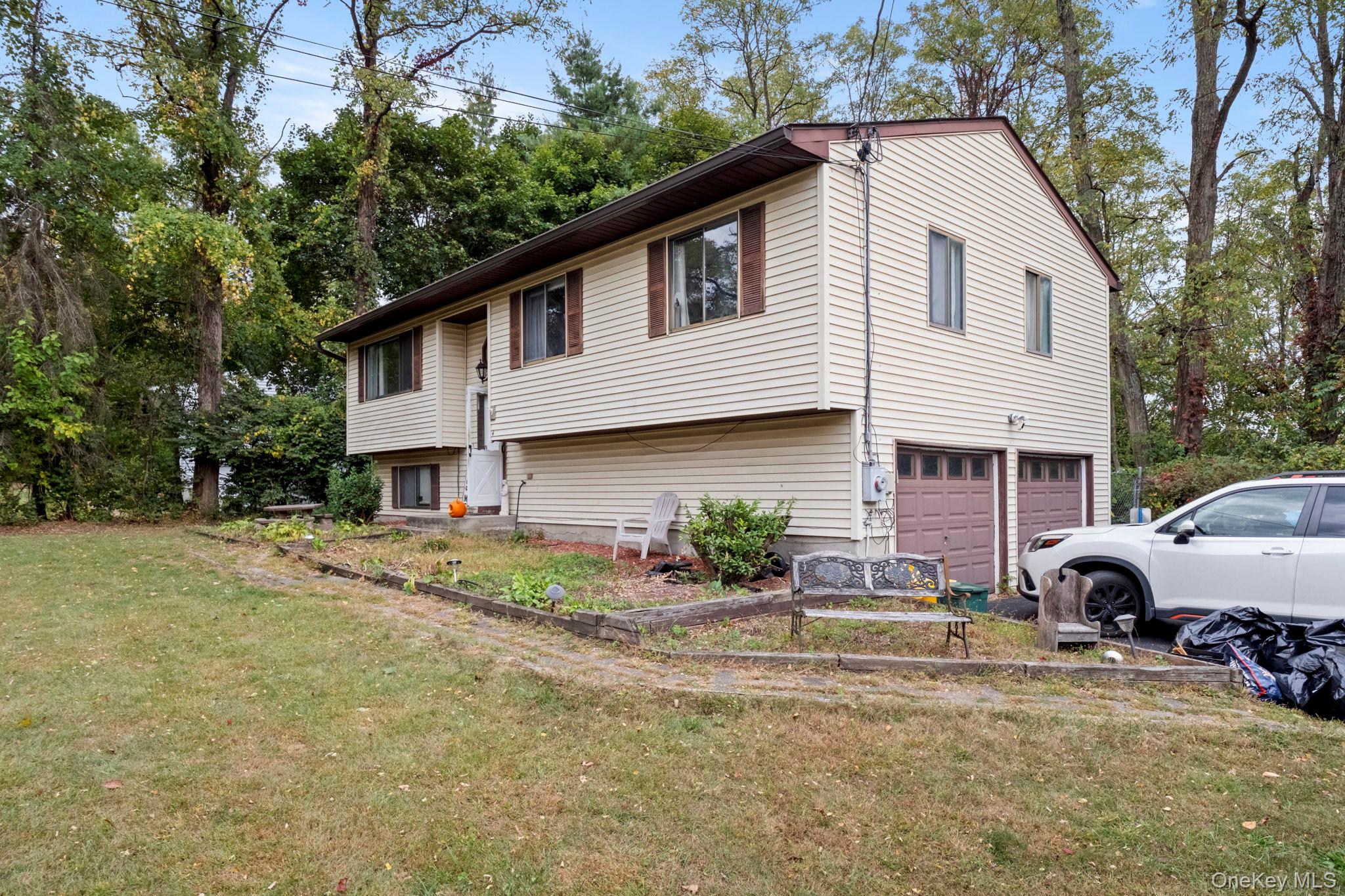 4 Verven Road, Poughkeepsie, NY 12603