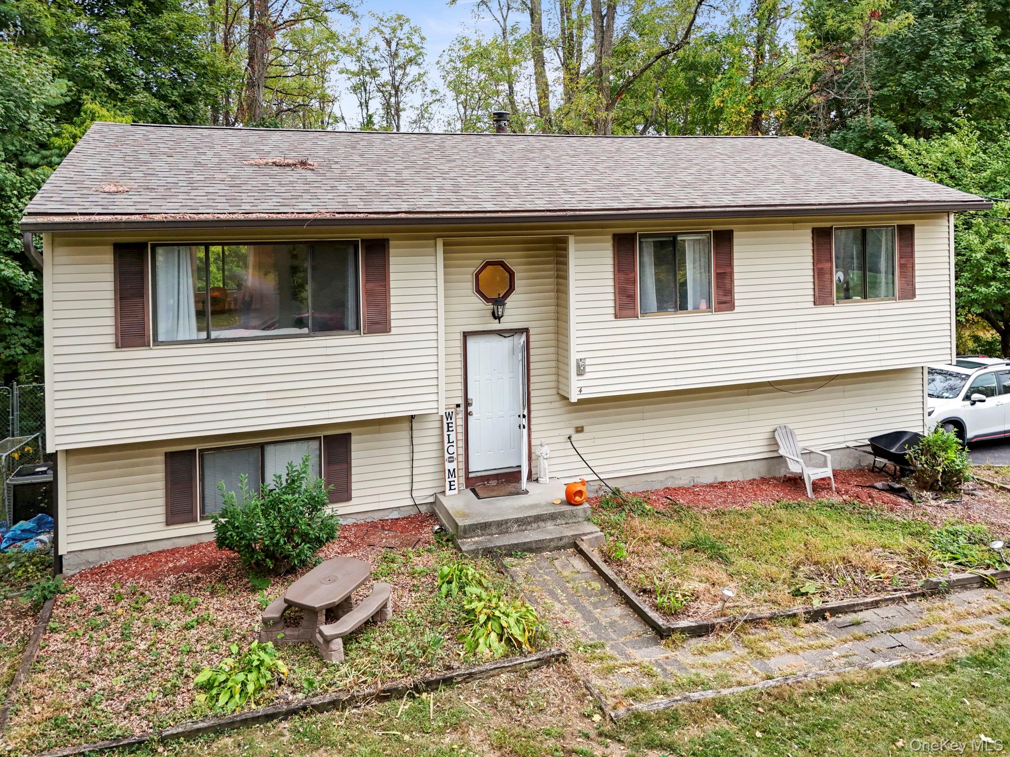 4 Verven Road, Poughkeepsie, NY 12603