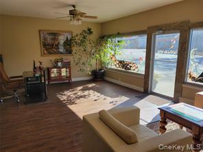 401 W Main Street, Smithtown, NY 11787