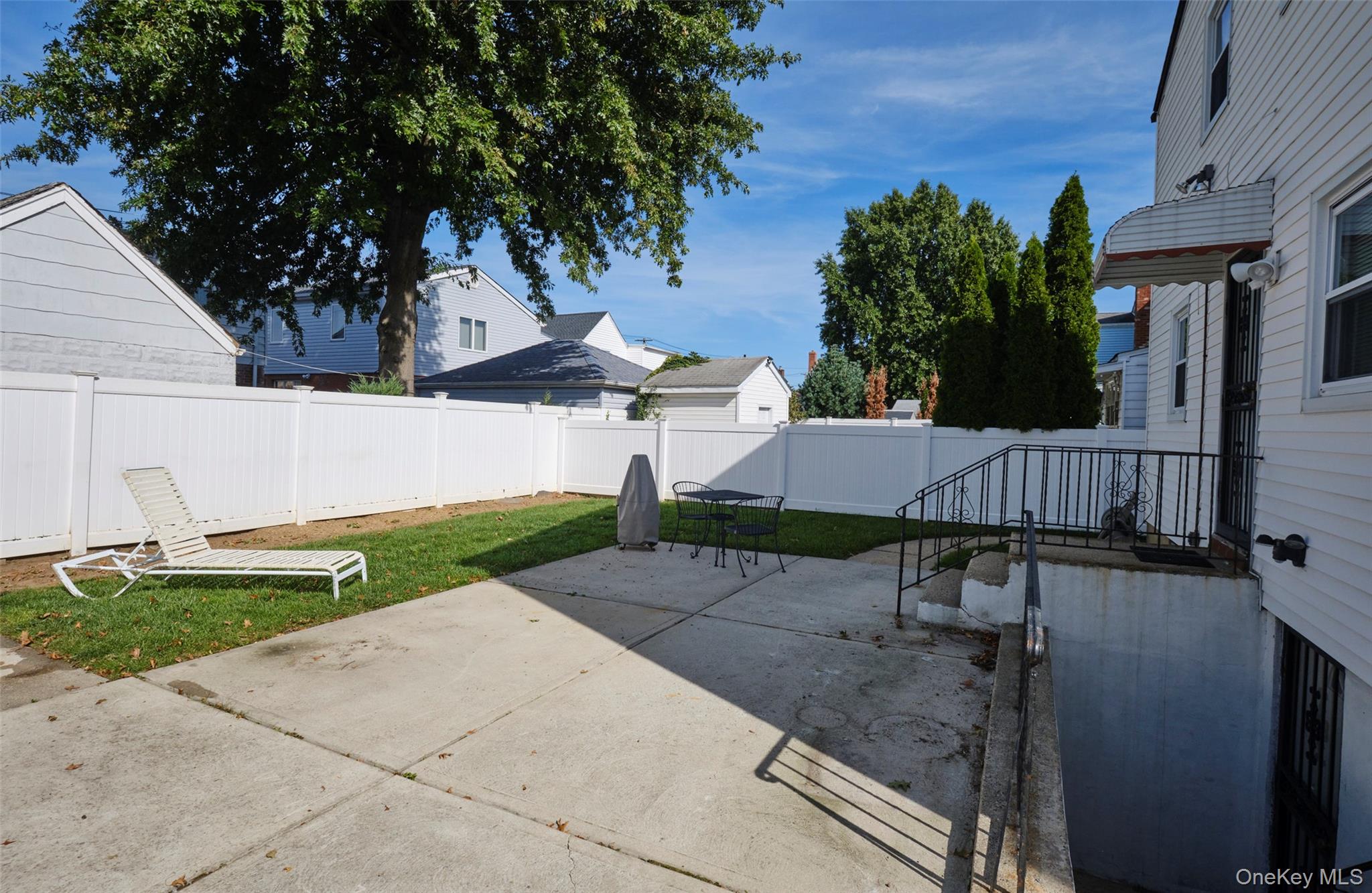 9 Court Street, Elmont, NY 11003