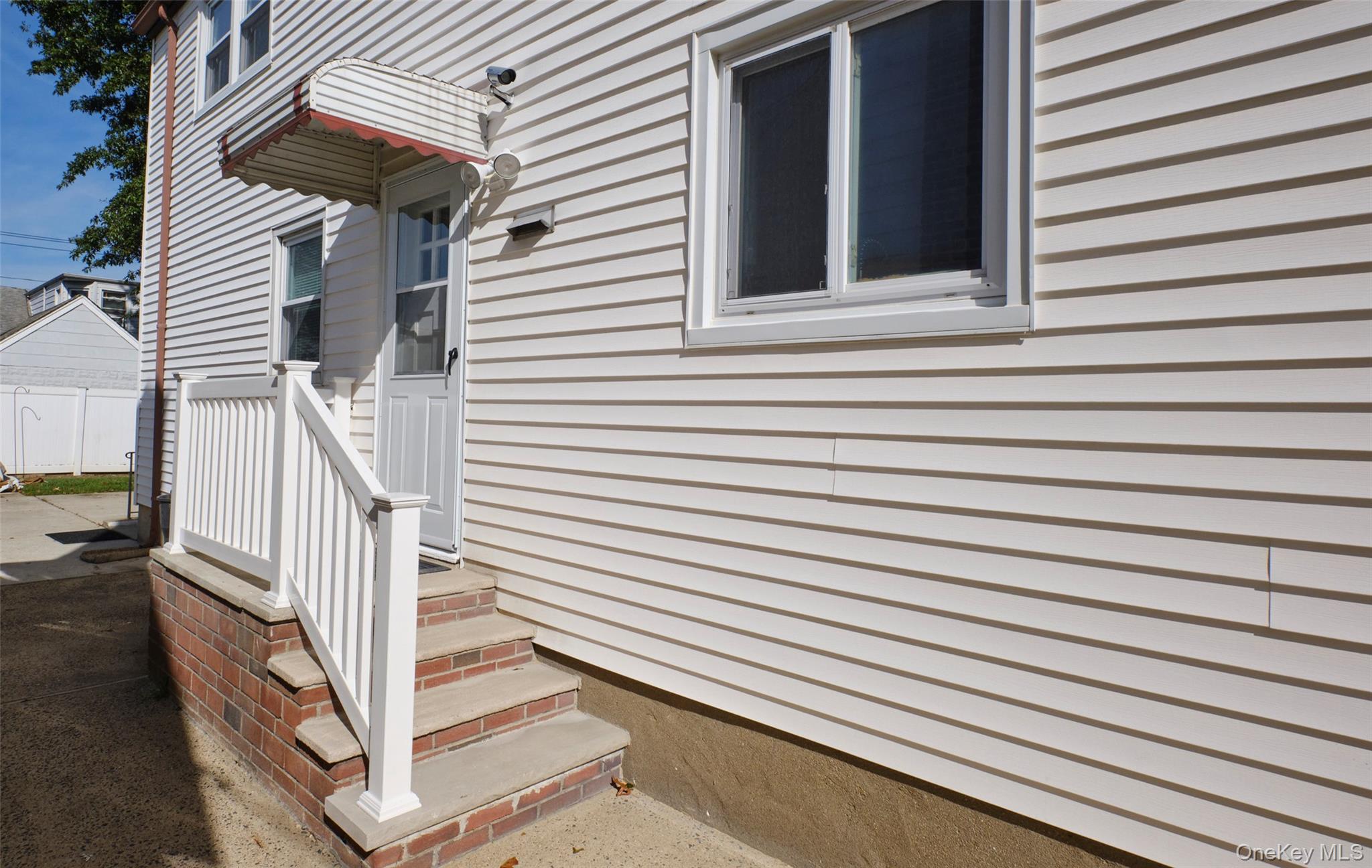 9 Court Street, Elmont, NY 11003