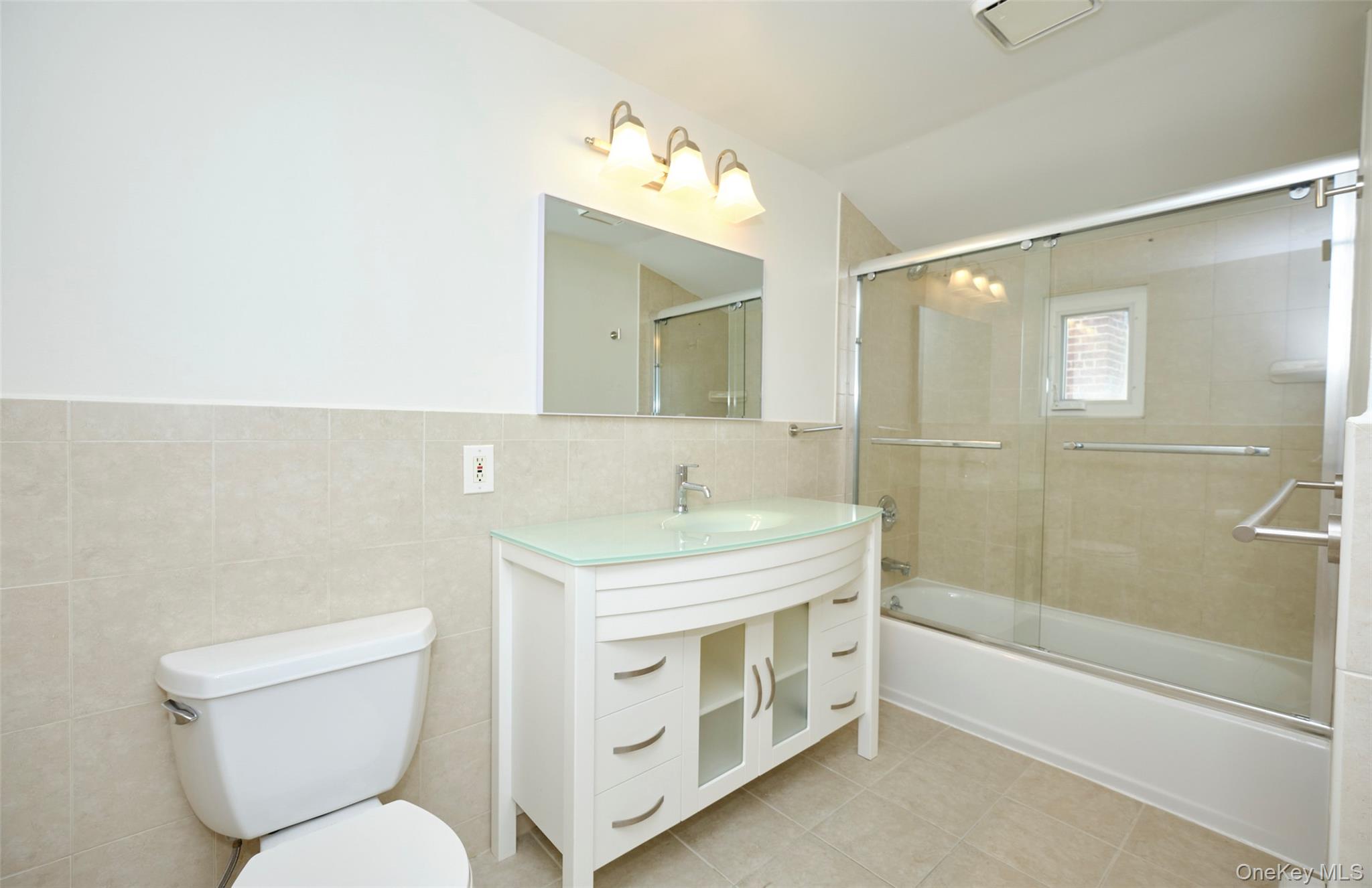 9 Court Street, Elmont, NY 11003