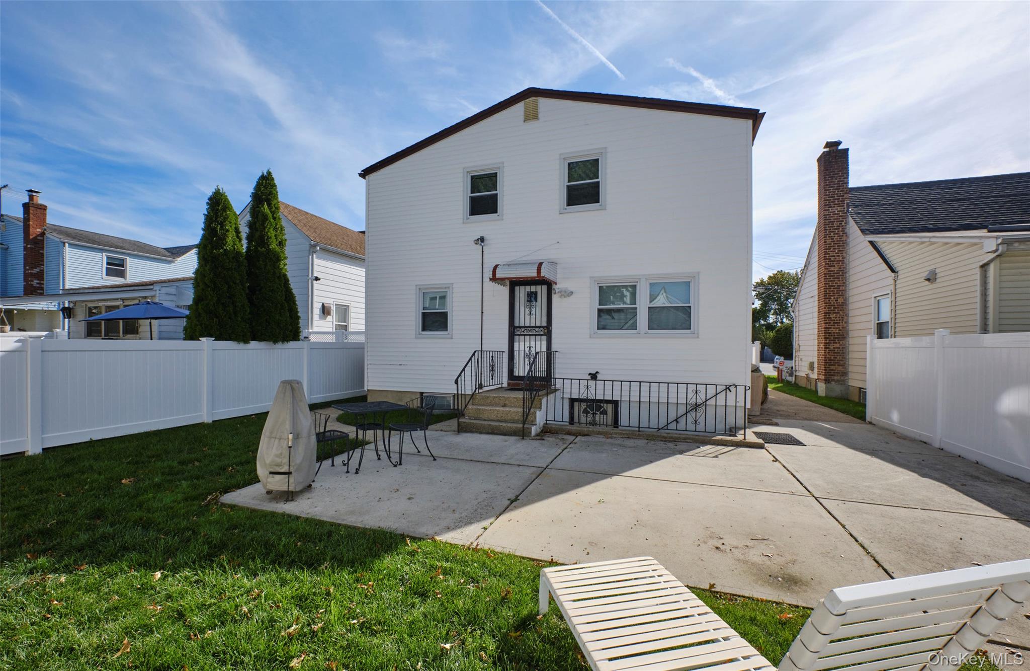 9 Court Street, Elmont, NY 11003