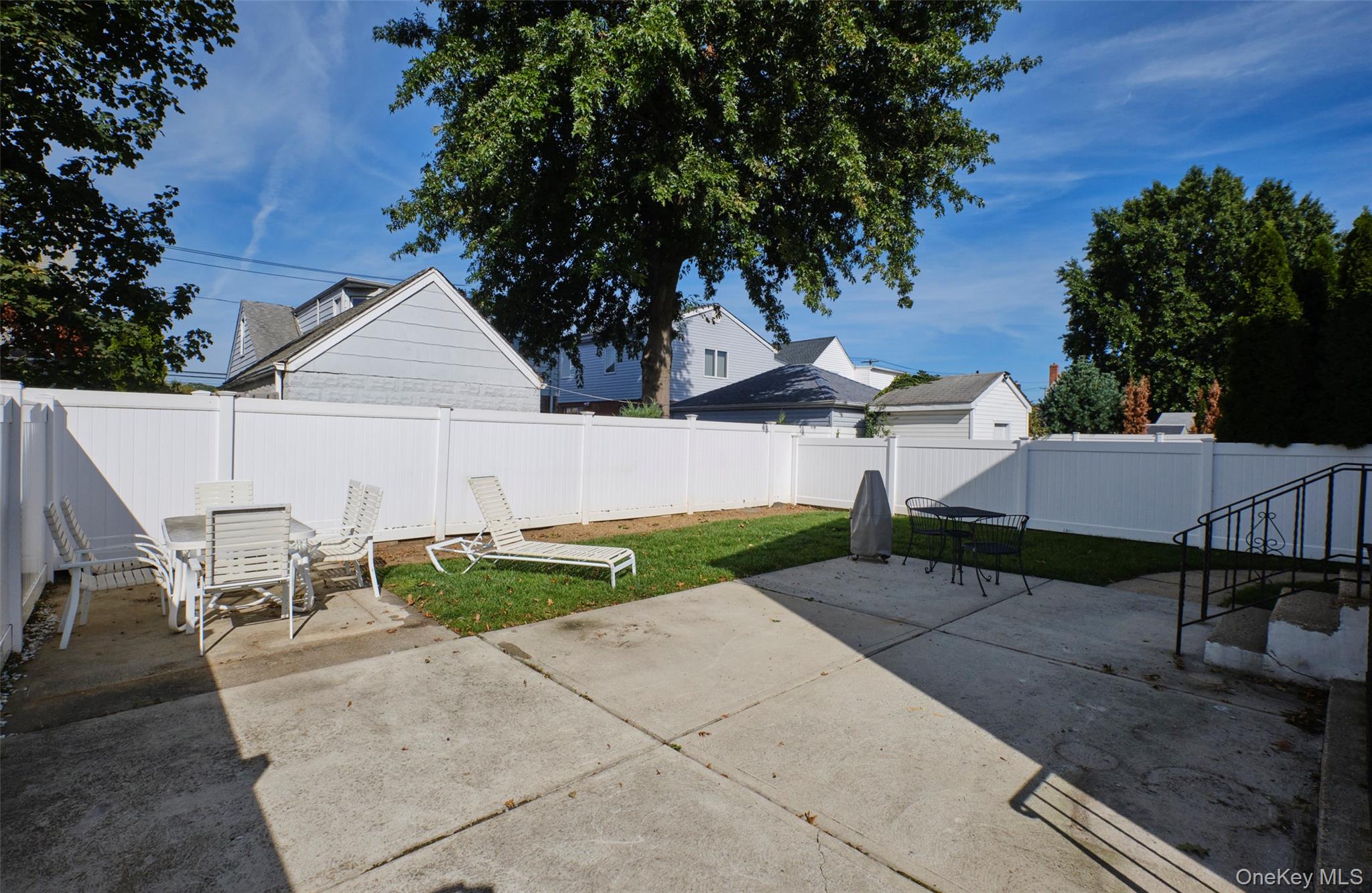 9 Court Street, Elmont, NY 11003