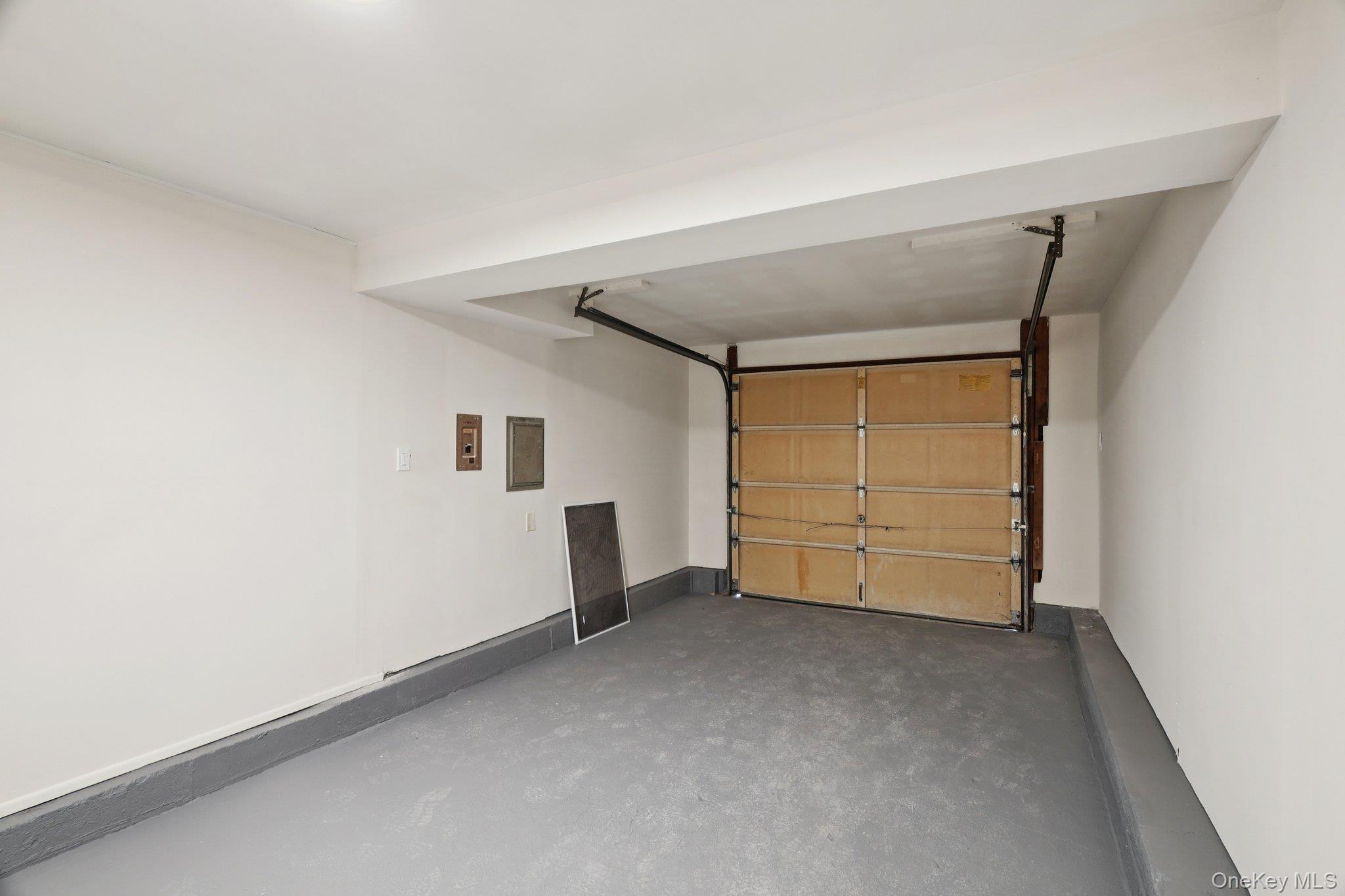 109 Rexmere Avenue, Farmingville, NY 11738