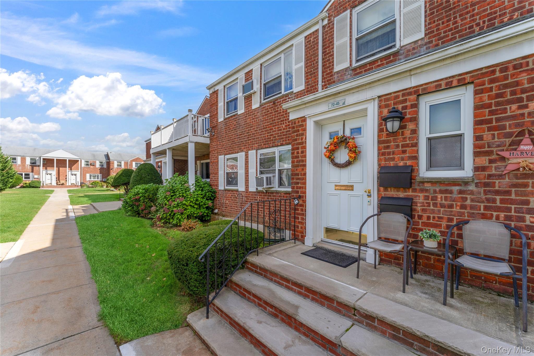 72-45 Little Neck Parkway # upper, Glen Oaks, NY 11004