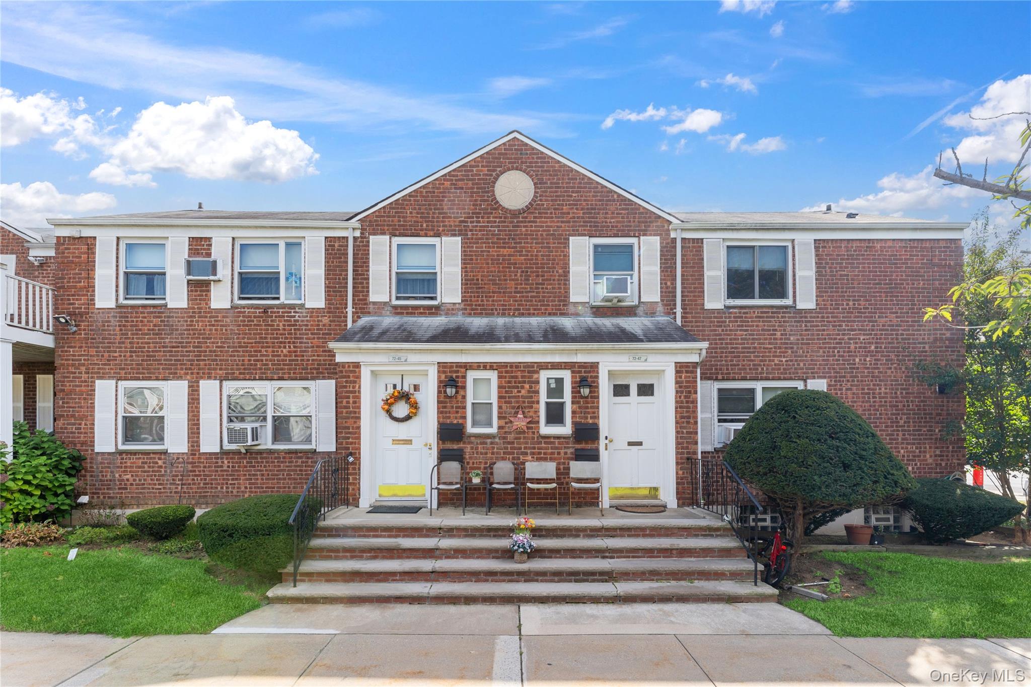 72-45 Little Neck Parkway # upper, Glen Oaks, NY 11004