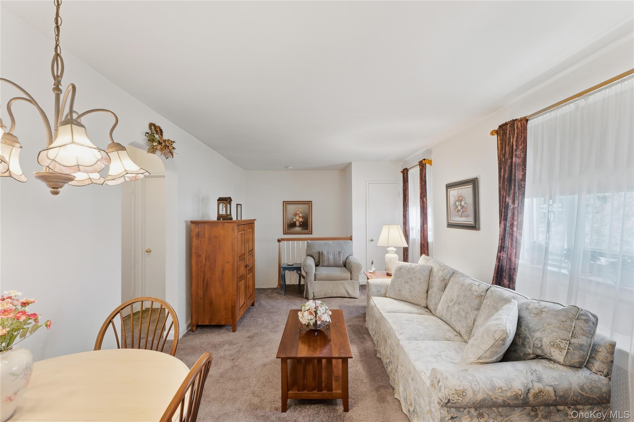 72-45 Little Neck Parkway # upper, Glen Oaks, NY 11004